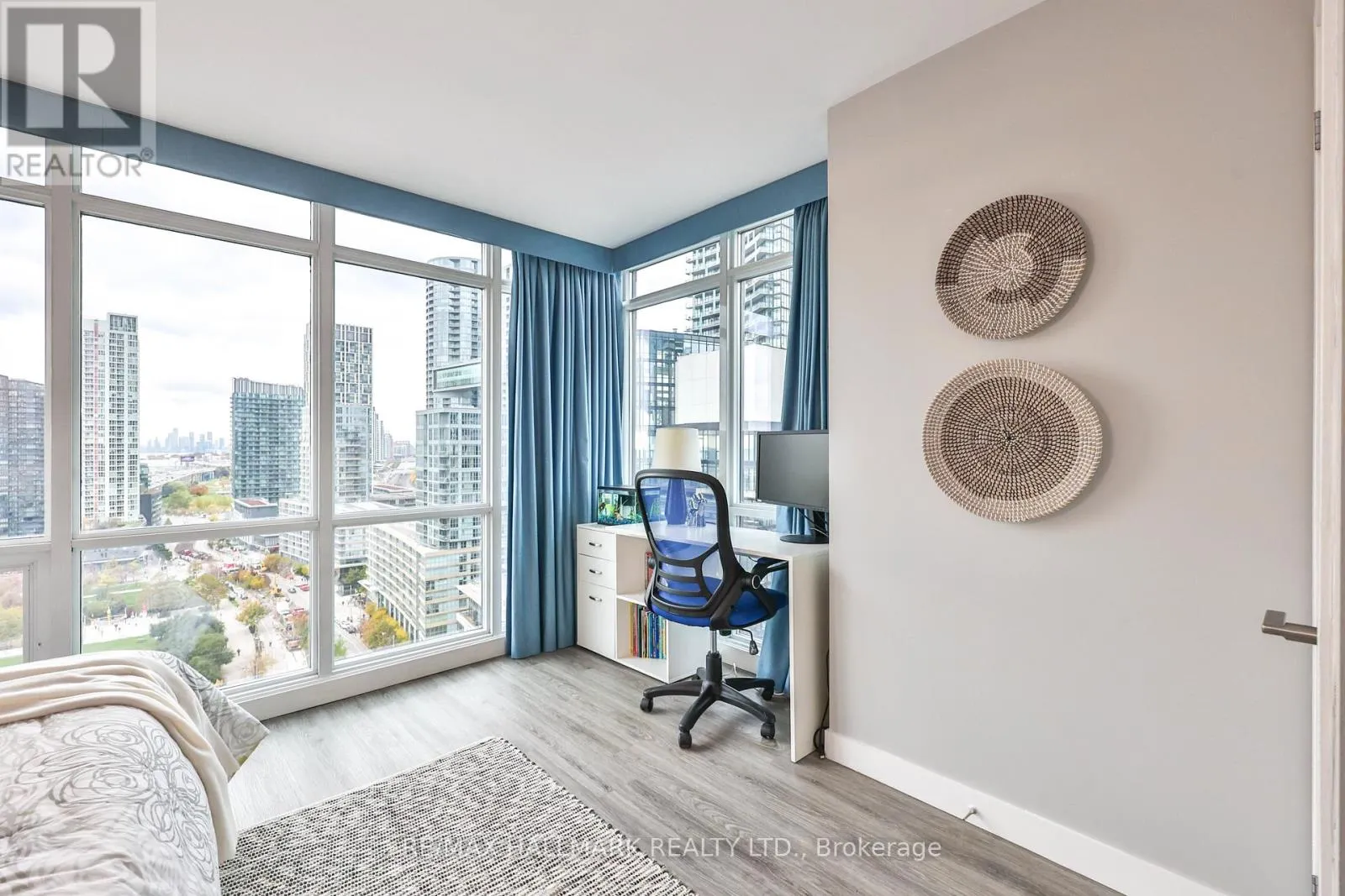 2503 - 15 FORT YORK BOULEVARD