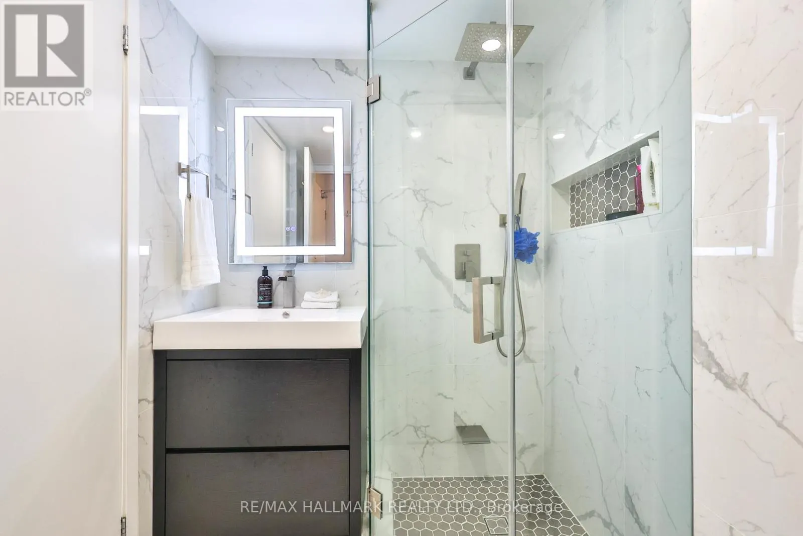 2503 - 15 FORT YORK BOULEVARD