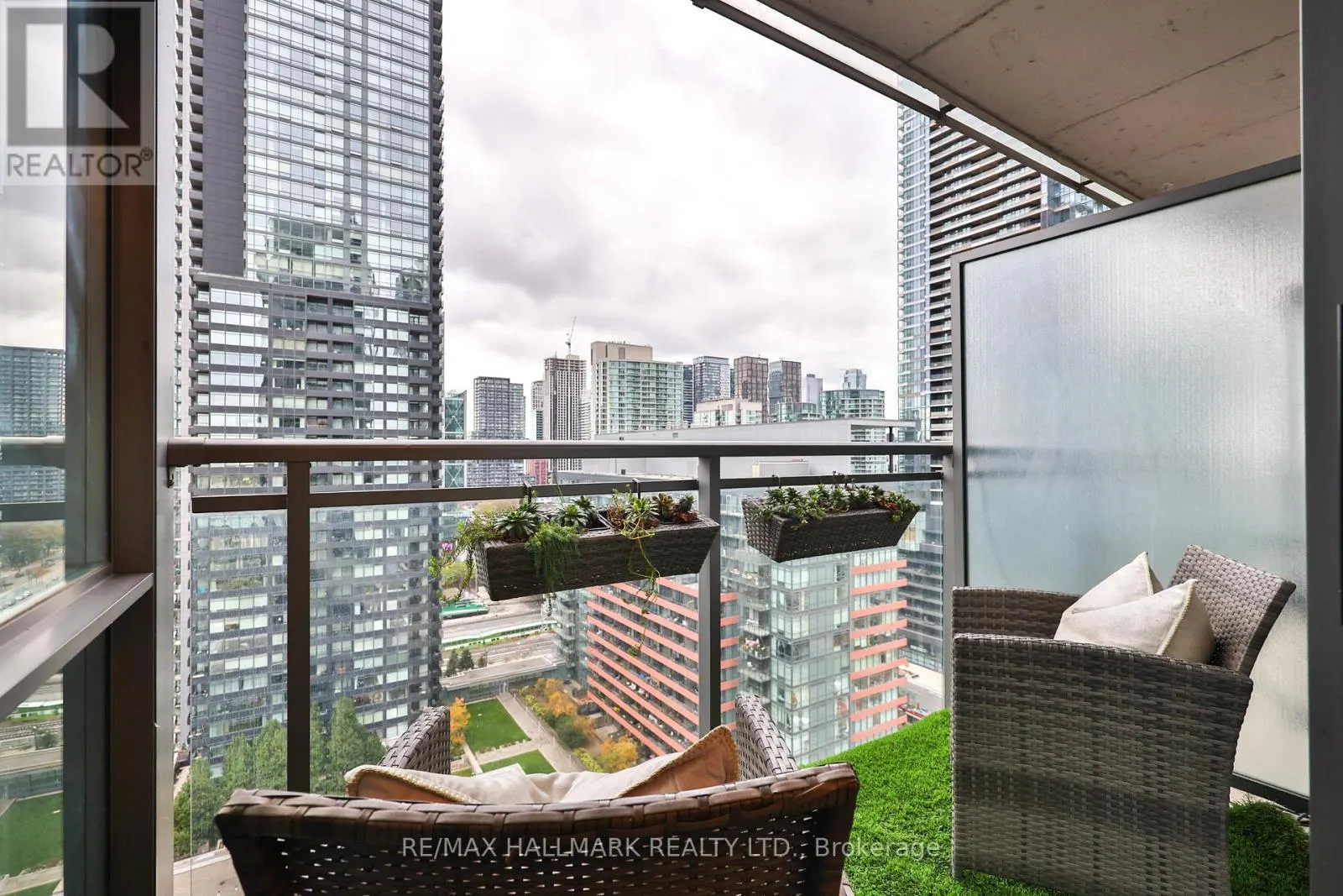 2503 - 15 FORT YORK BOULEVARD