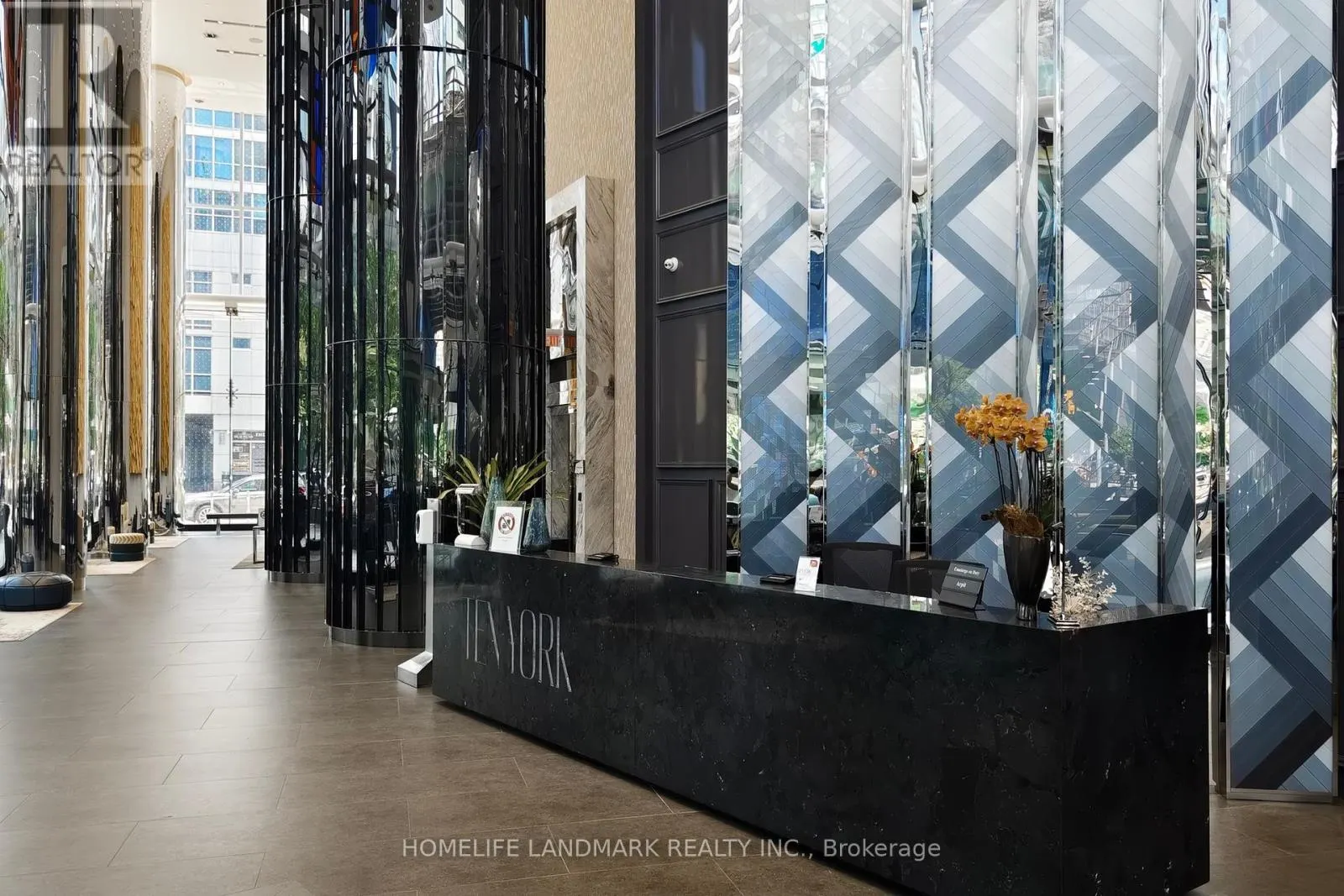 5510 - 10 YORK STREET