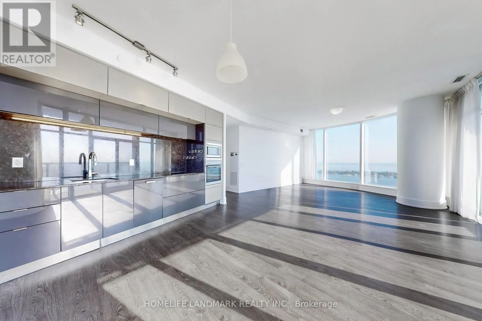 5510 - 10 YORK STREET