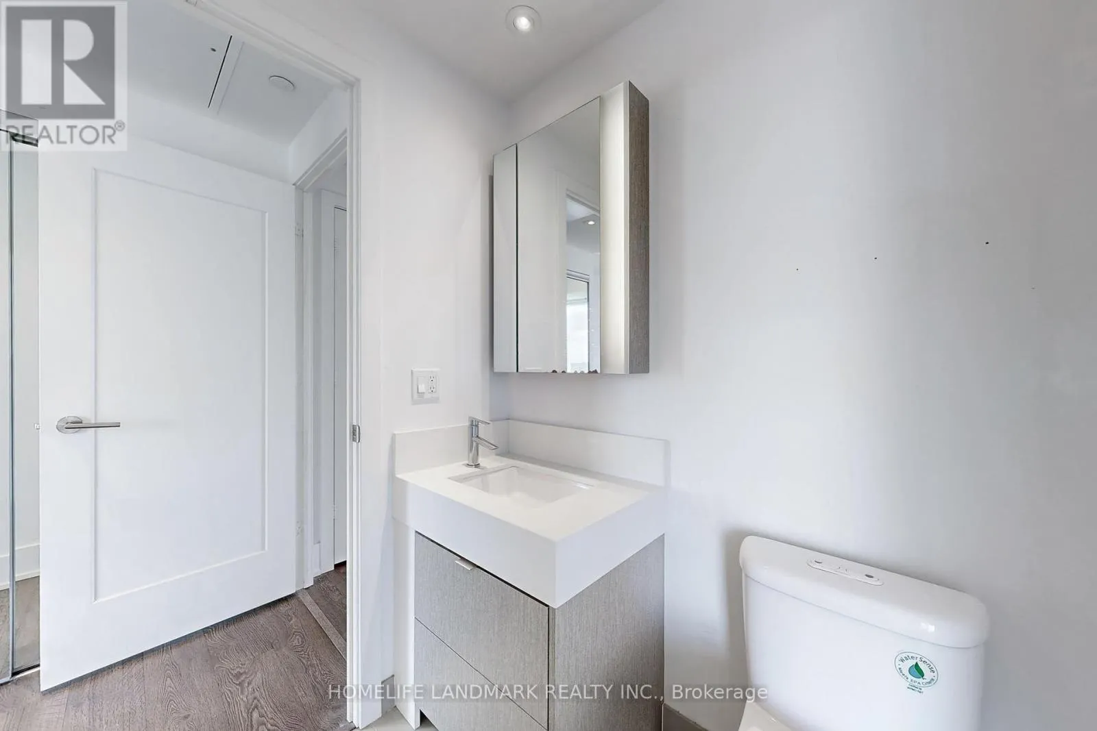 5510 - 10 YORK STREET