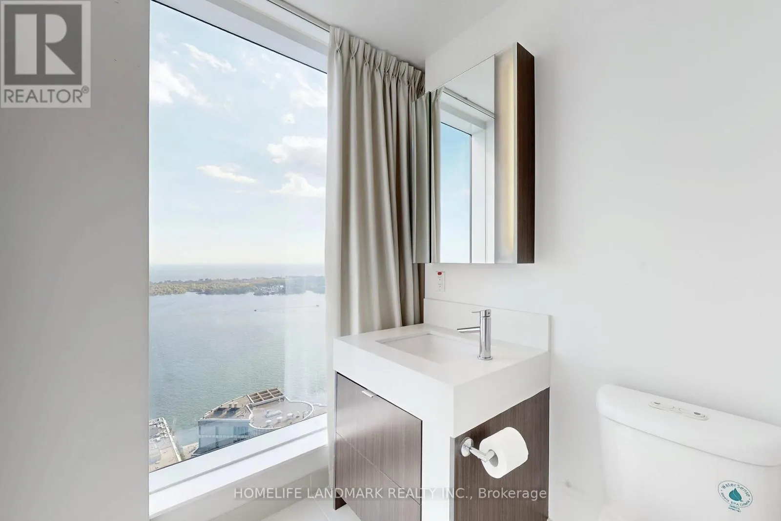 5510 - 10 YORK STREET