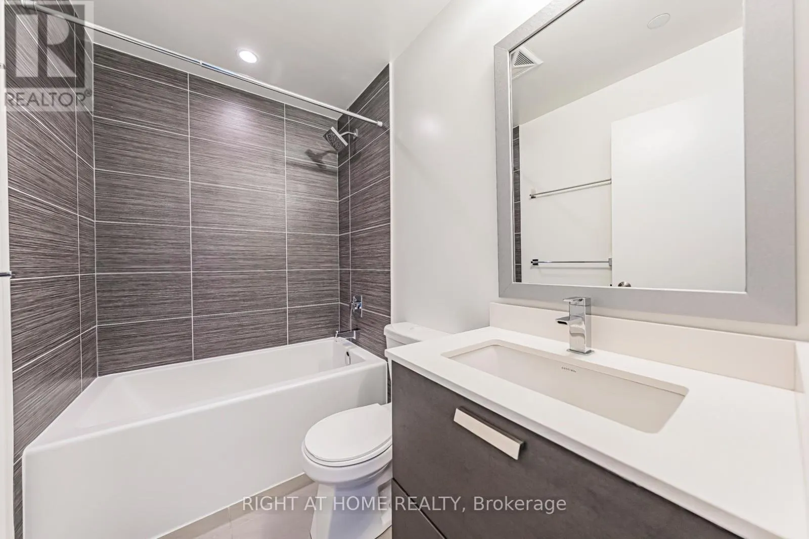 3101 - 9 BOGERT AVENUE