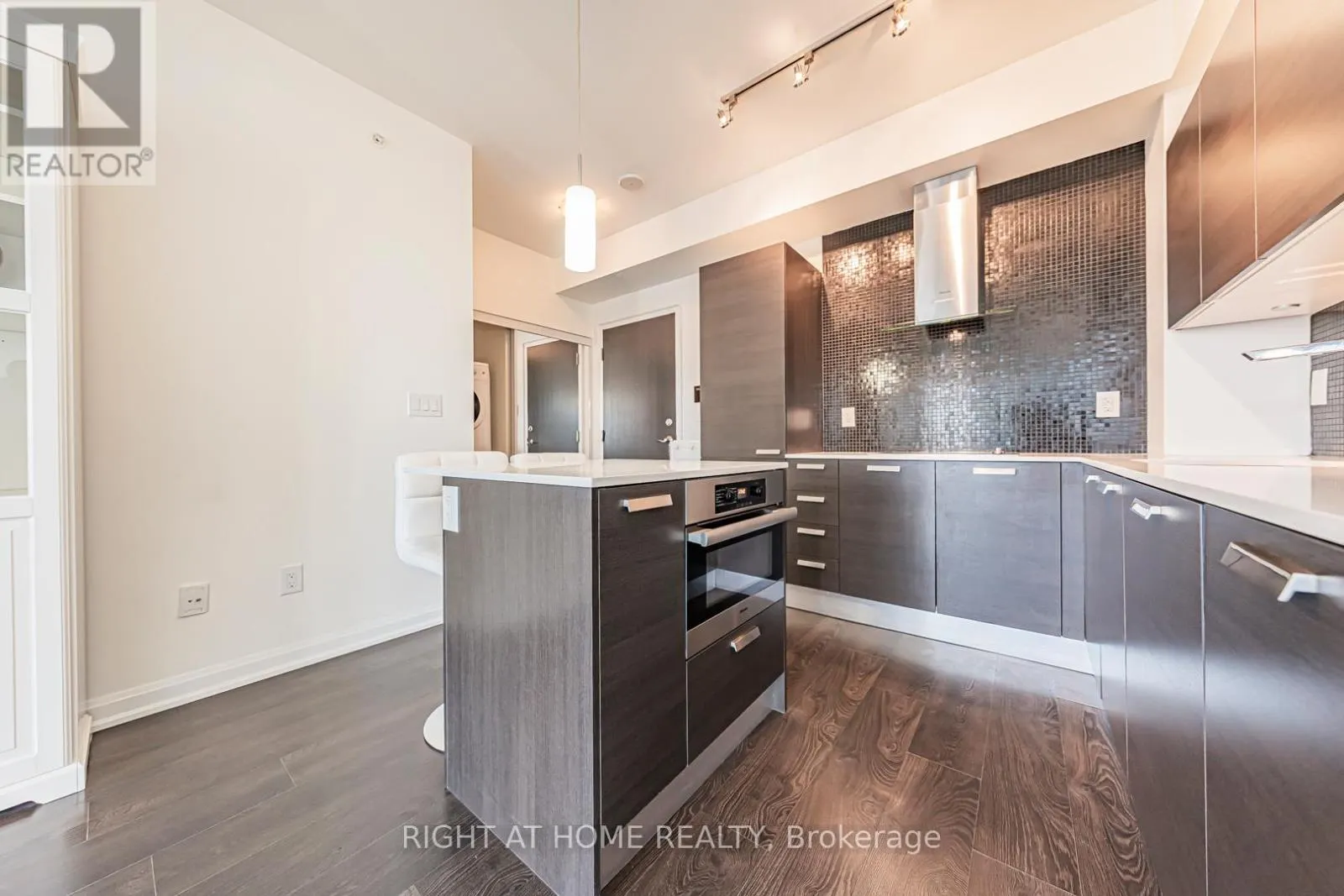 3101 - 9 BOGERT AVENUE