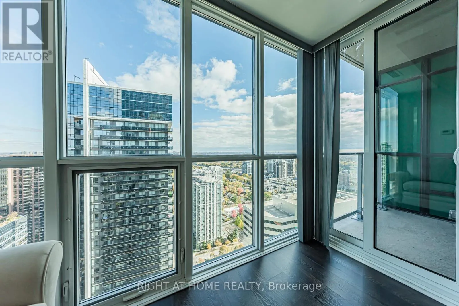 3101 - 9 BOGERT AVENUE