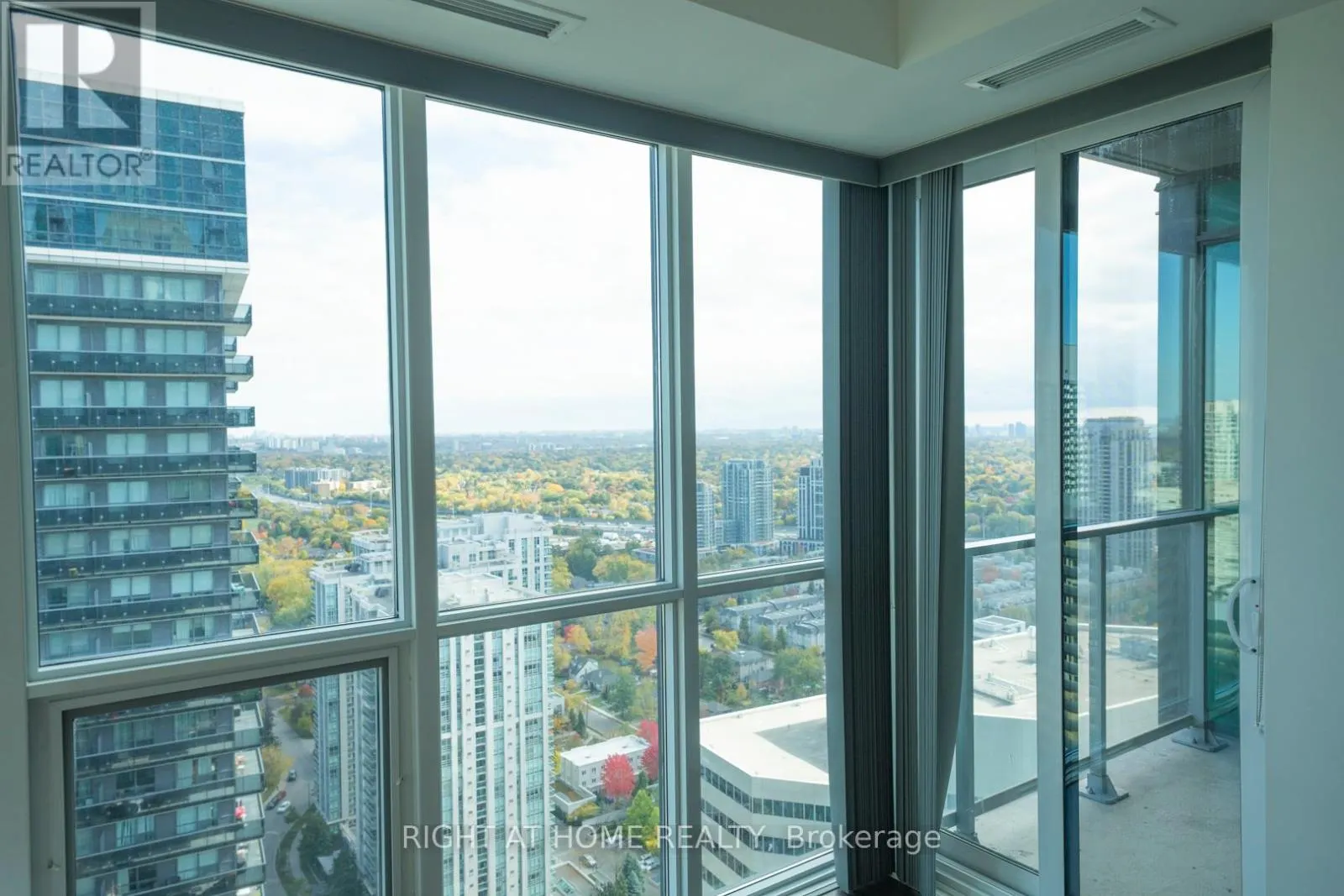 3101 - 9 BOGERT AVENUE