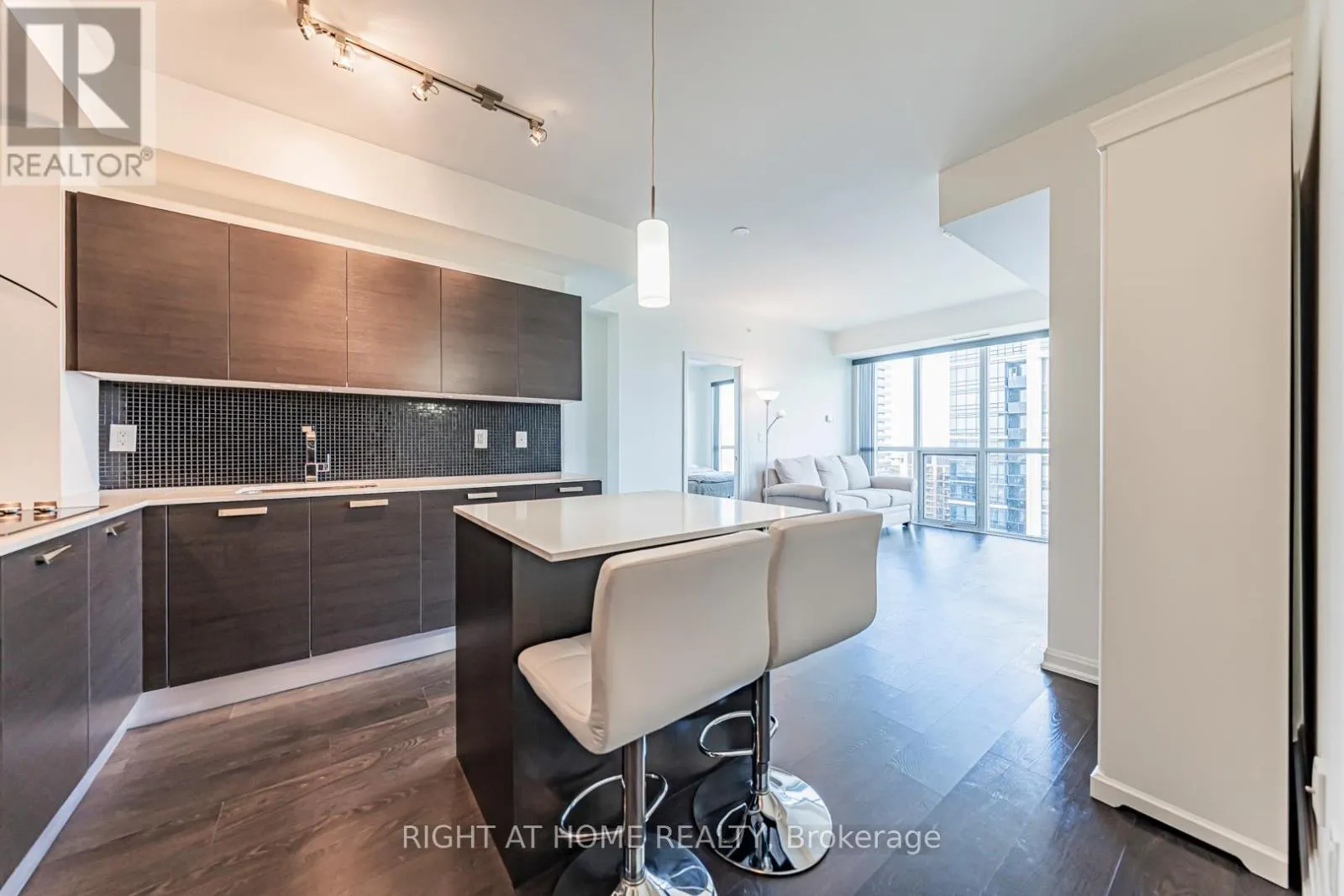 3101 - 9 BOGERT AVENUE