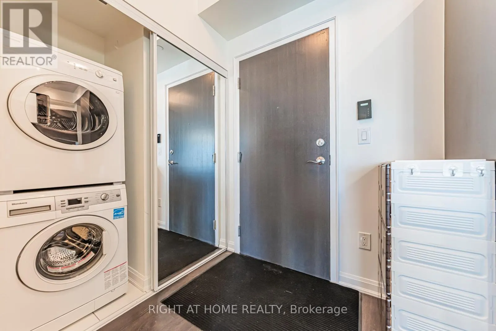 3101 - 9 BOGERT AVENUE