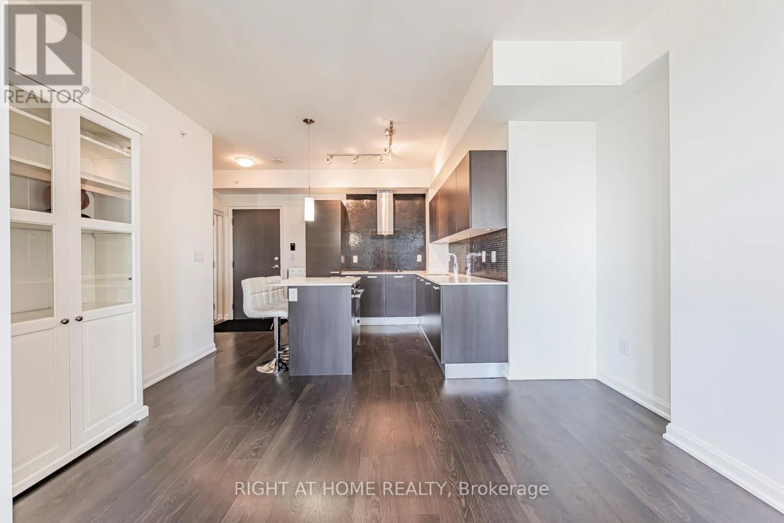 3101 - 9 BOGERT AVENUE