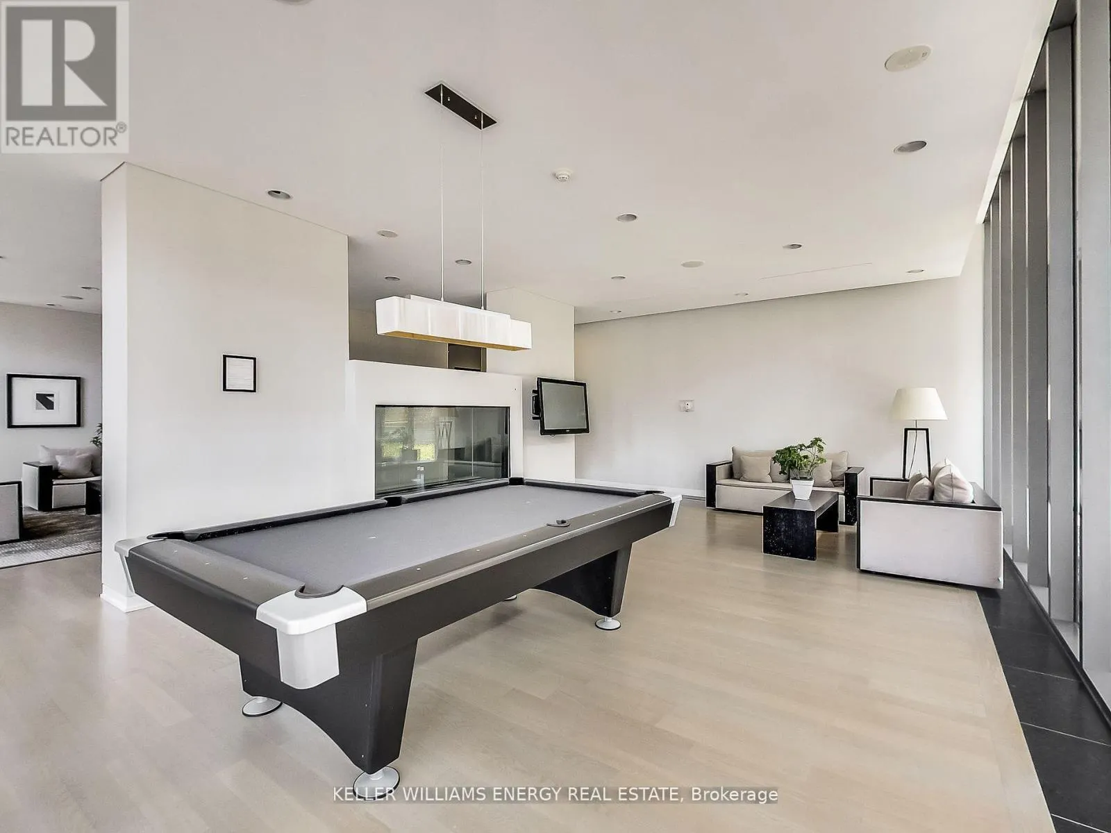 4305 - 33 CHARLES STREET E, #4305