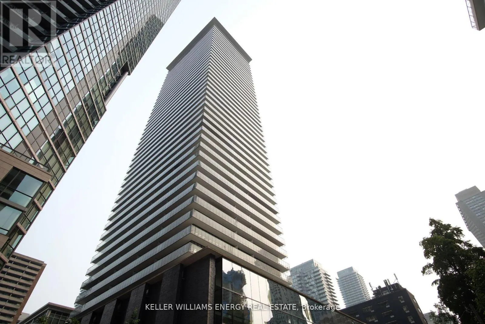 4305 - 33 CHARLES STREET E, #4305