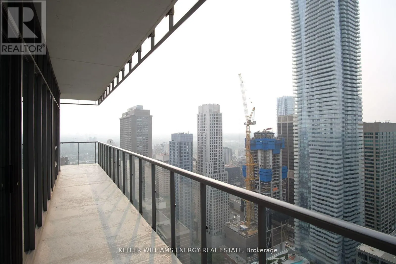 4305 - 33 CHARLES STREET E, #4305