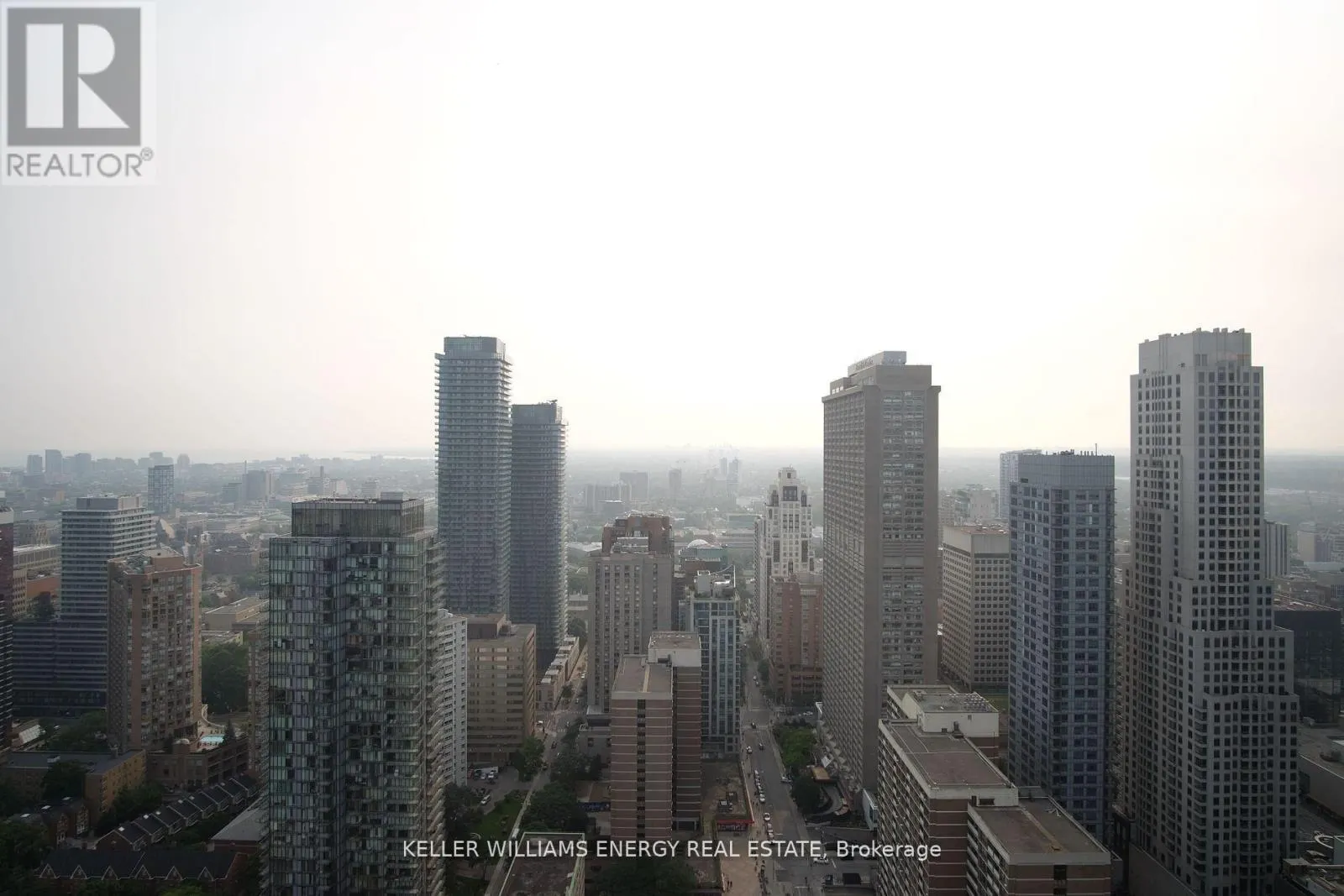 4305 - 33 CHARLES STREET E, #4305