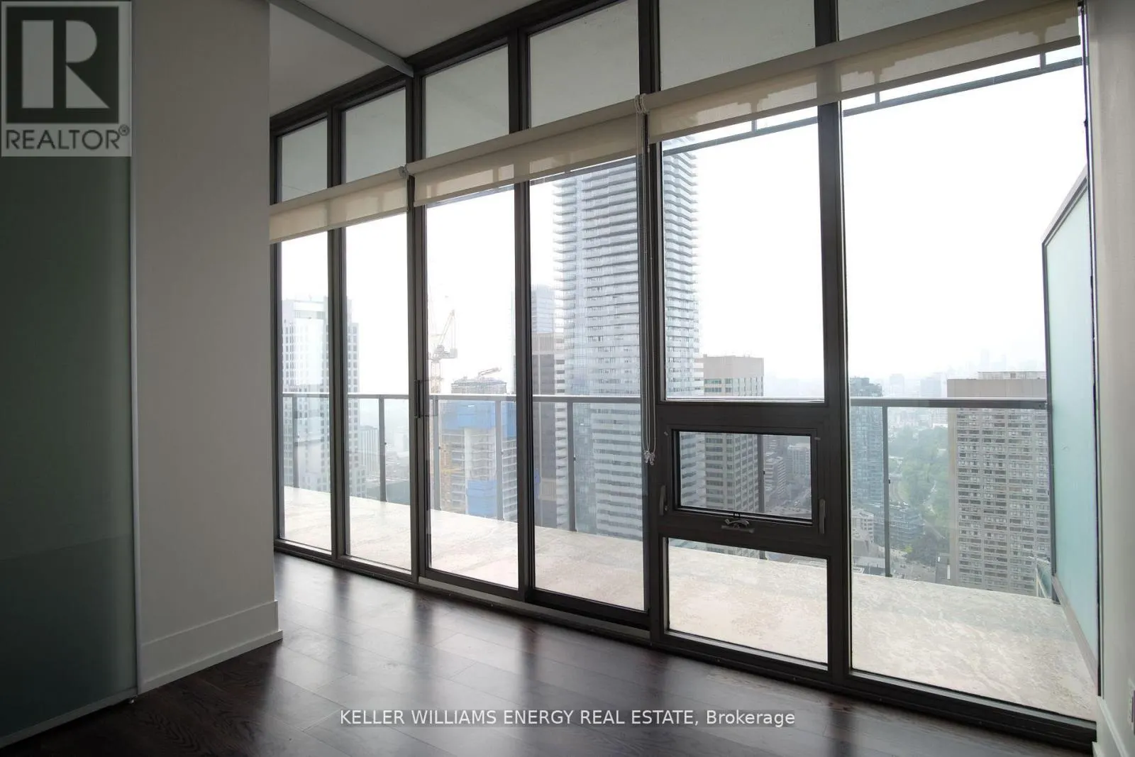 4305 - 33 CHARLES STREET E, #4305