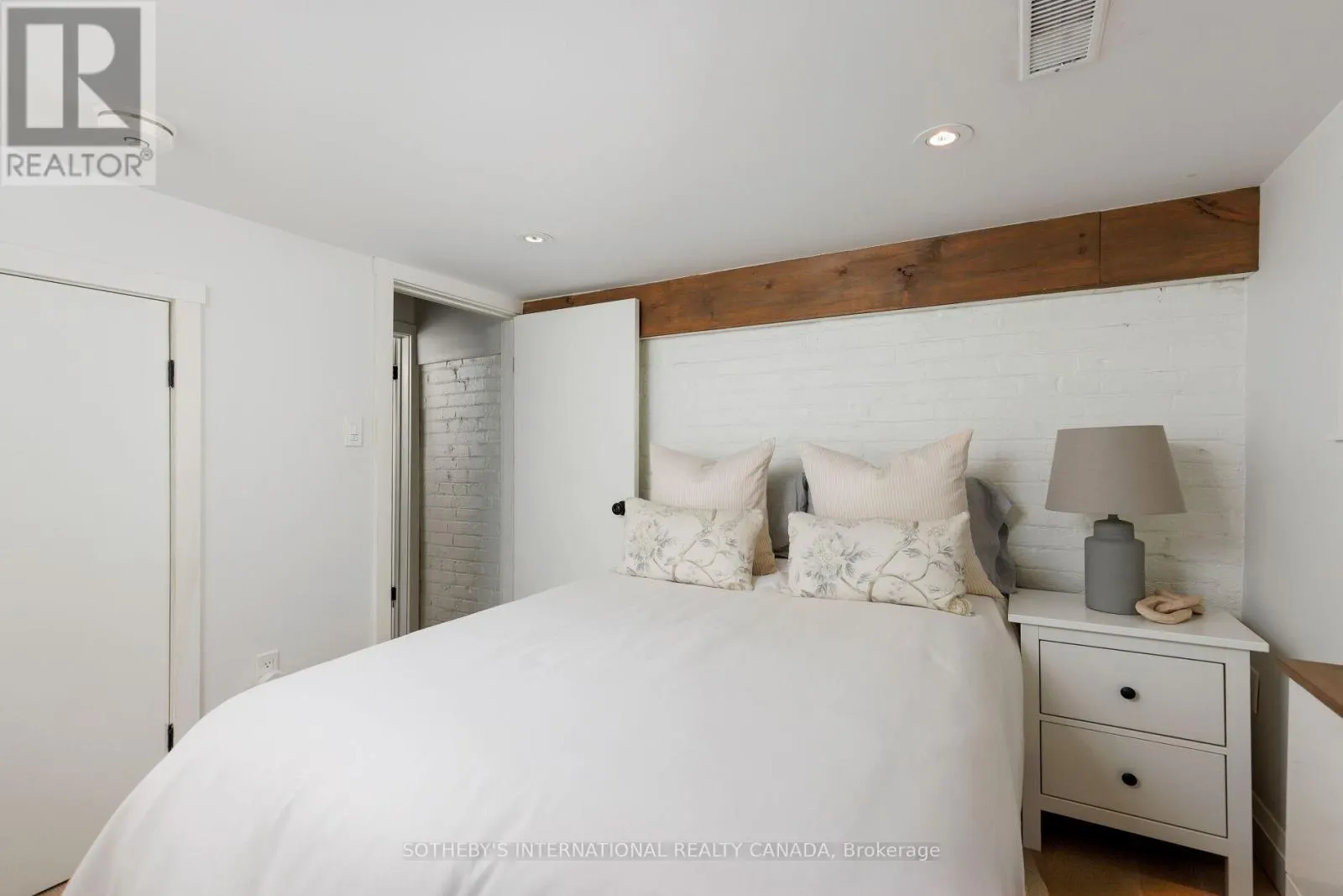 116 SHAFTESBURY AVENUE