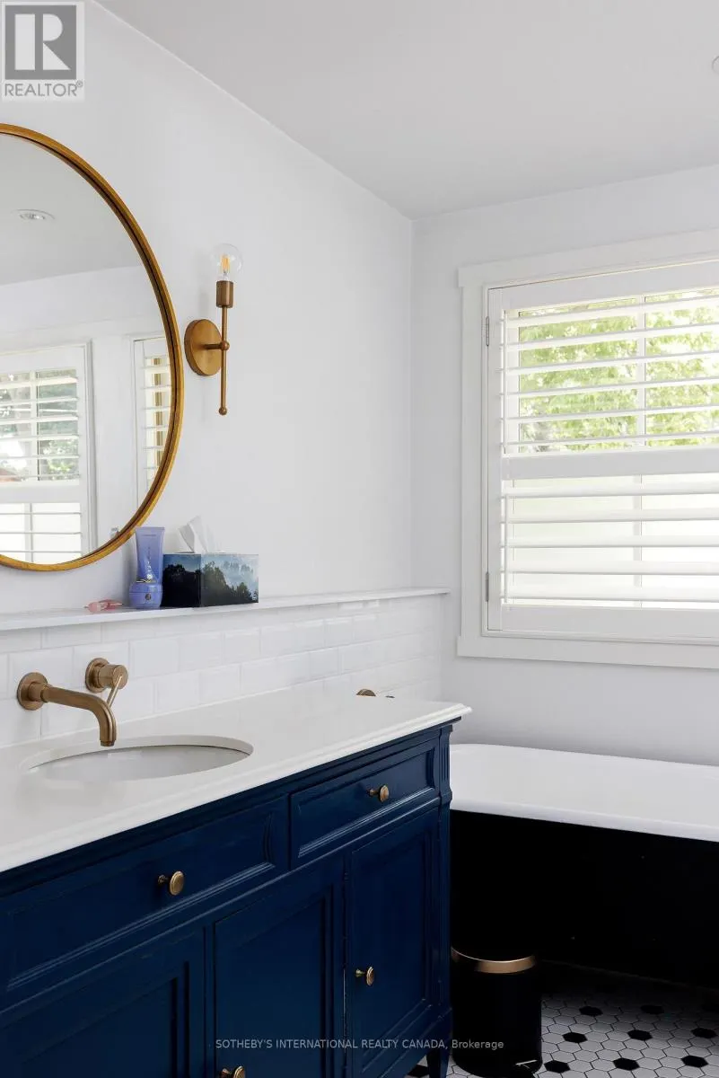 116 SHAFTESBURY AVENUE