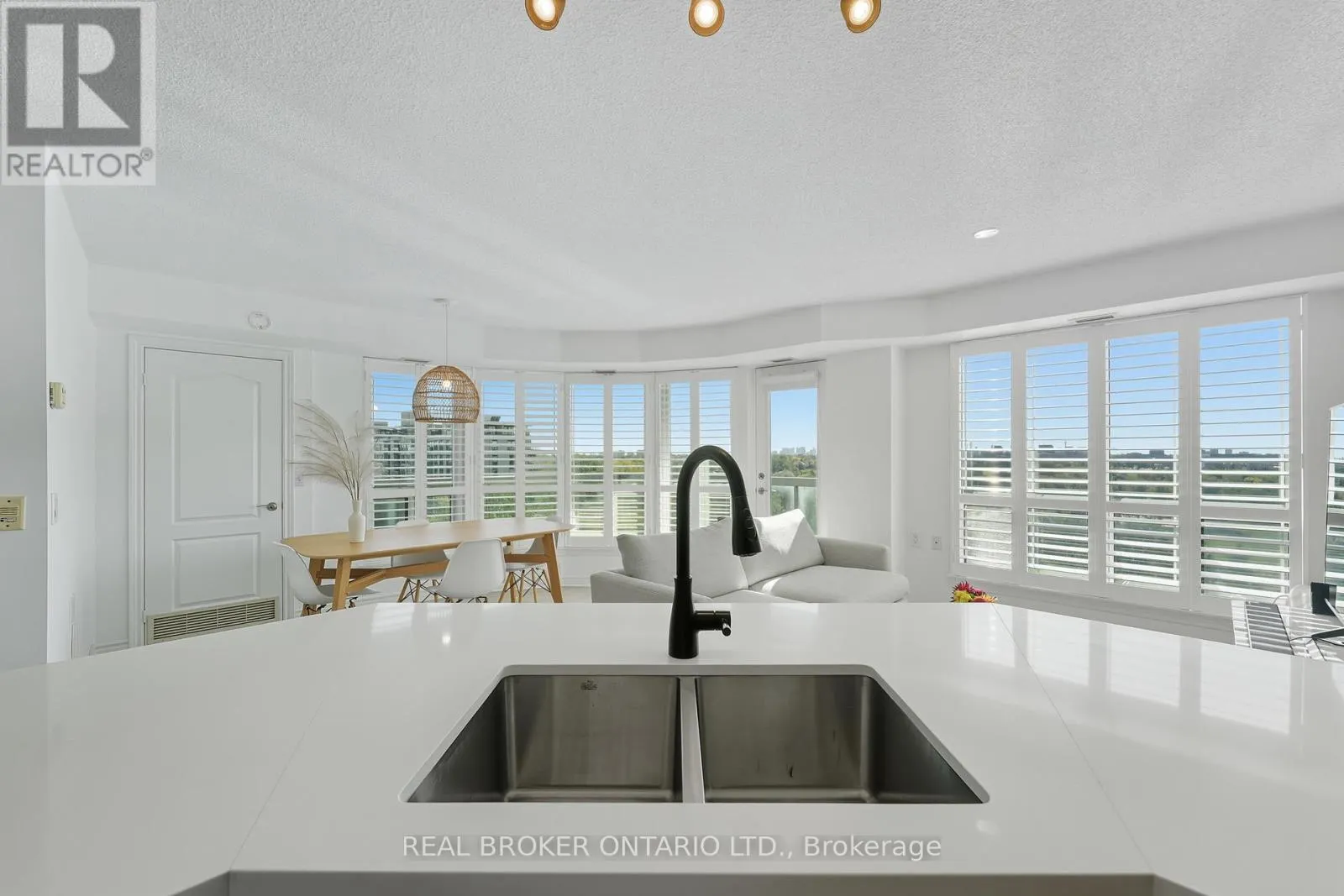 704 - 1030 SHEPPARD AVENUE W