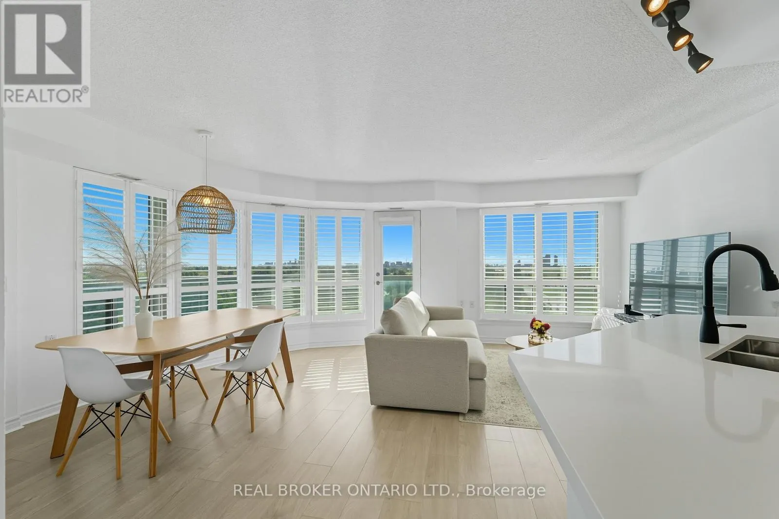 704 - 1030 SHEPPARD AVENUE W