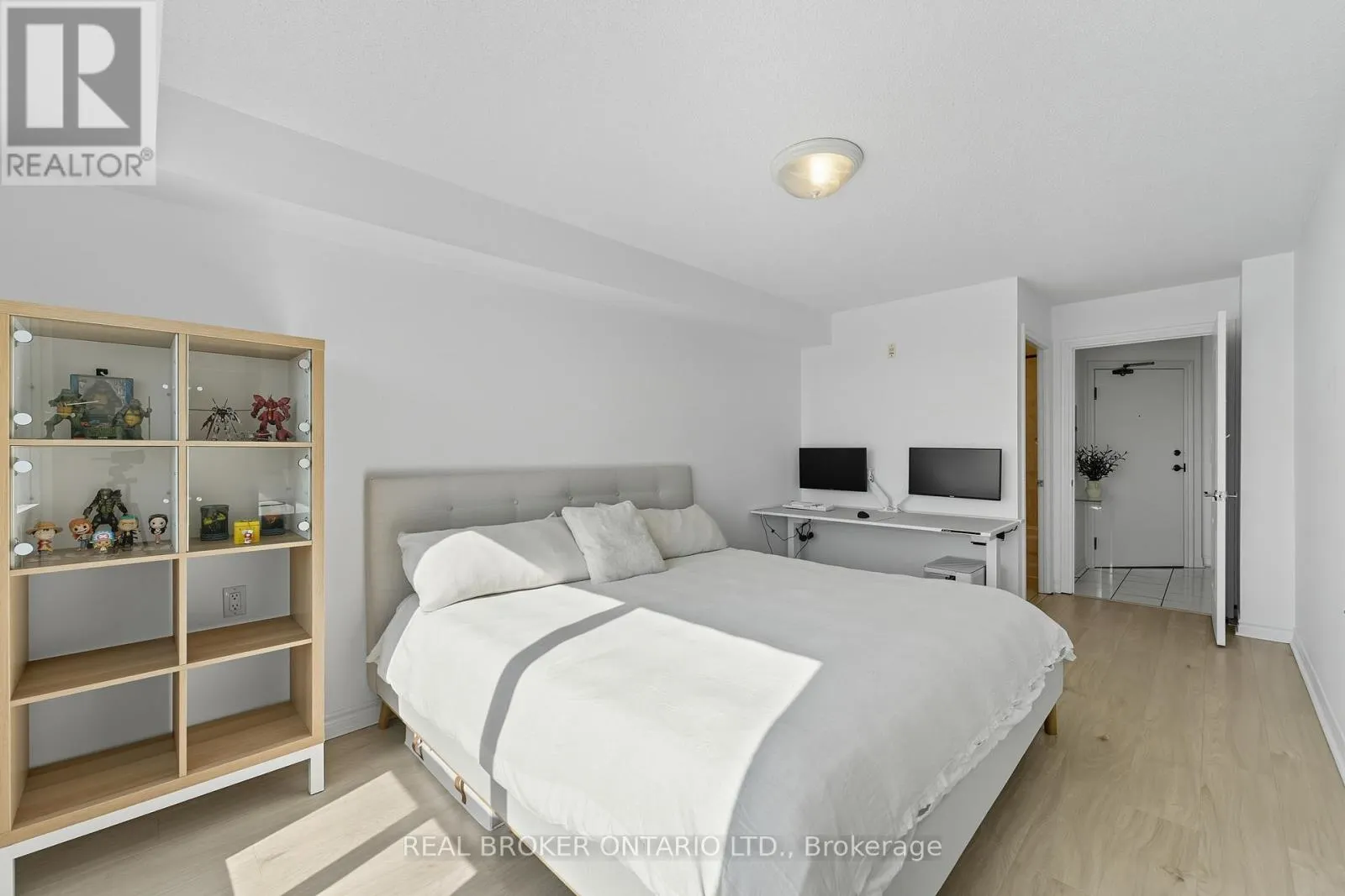 704 - 1030 SHEPPARD AVENUE W