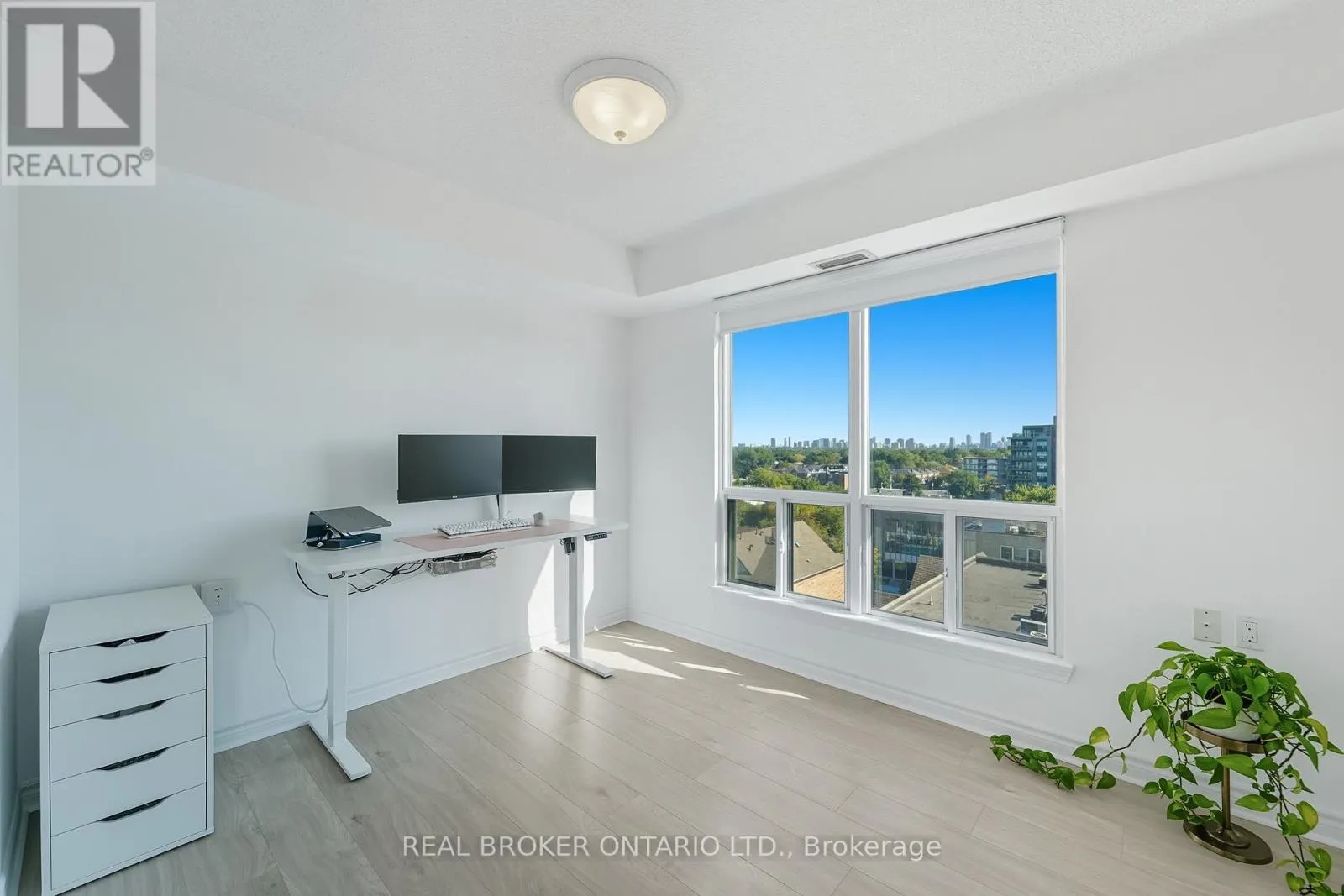 704 - 1030 SHEPPARD AVENUE W