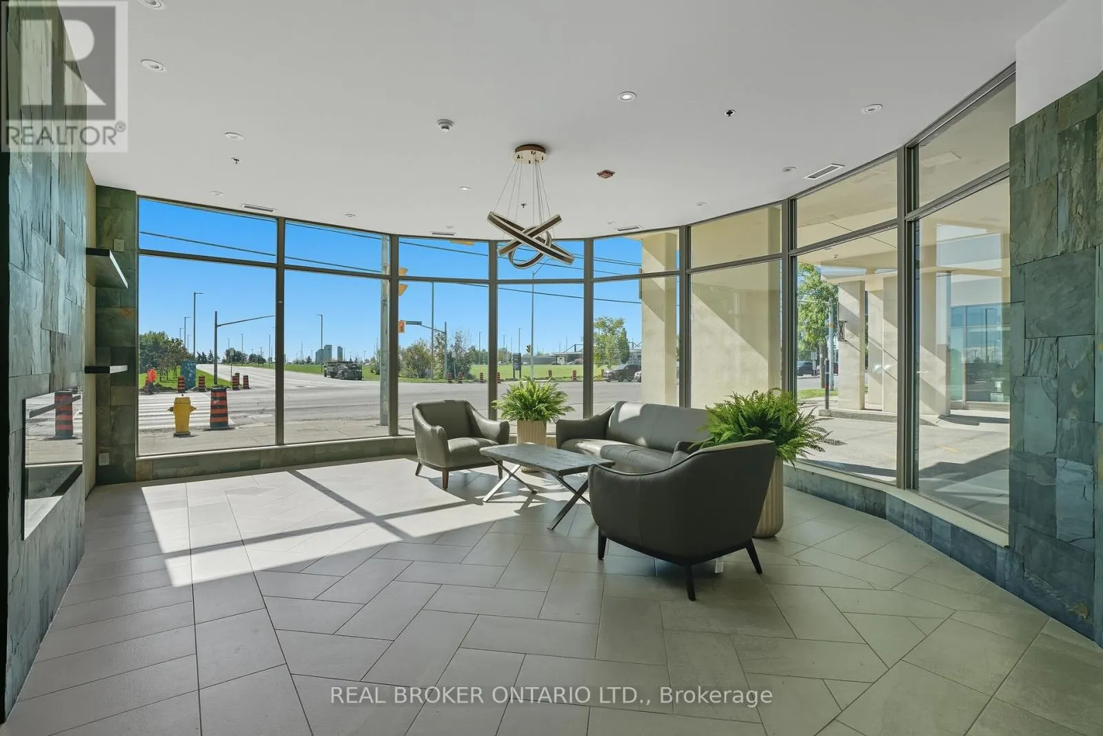 704 - 1030 SHEPPARD AVENUE W