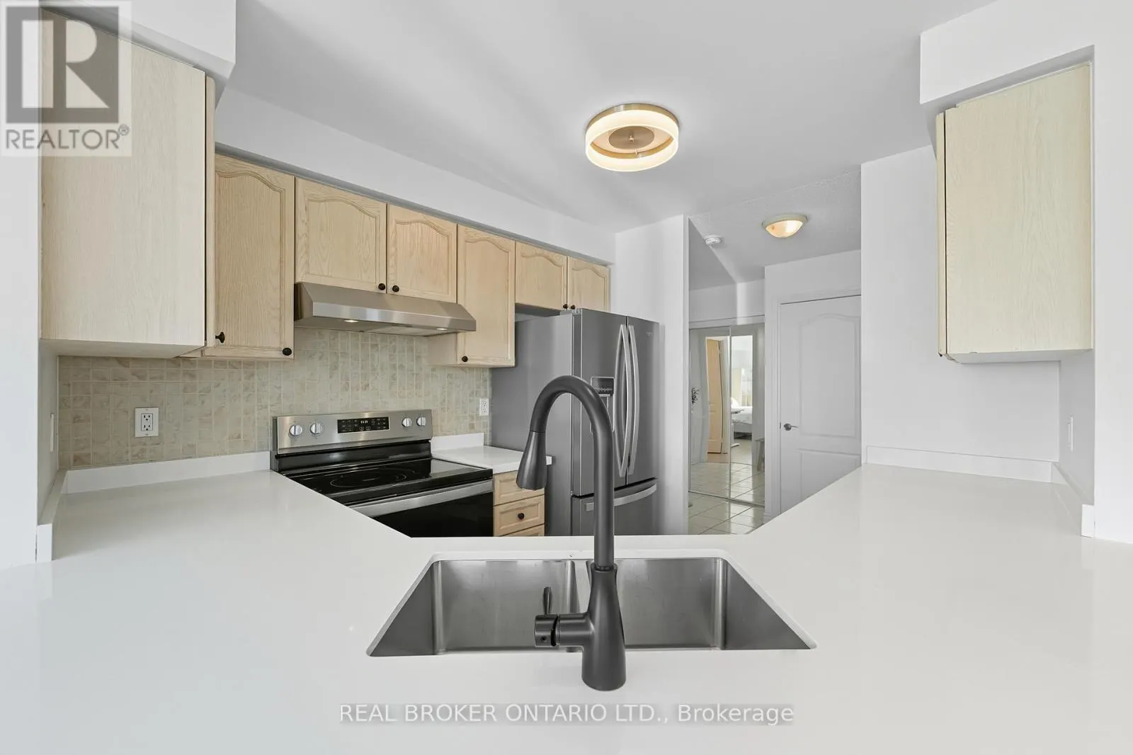 704 - 1030 SHEPPARD AVENUE W