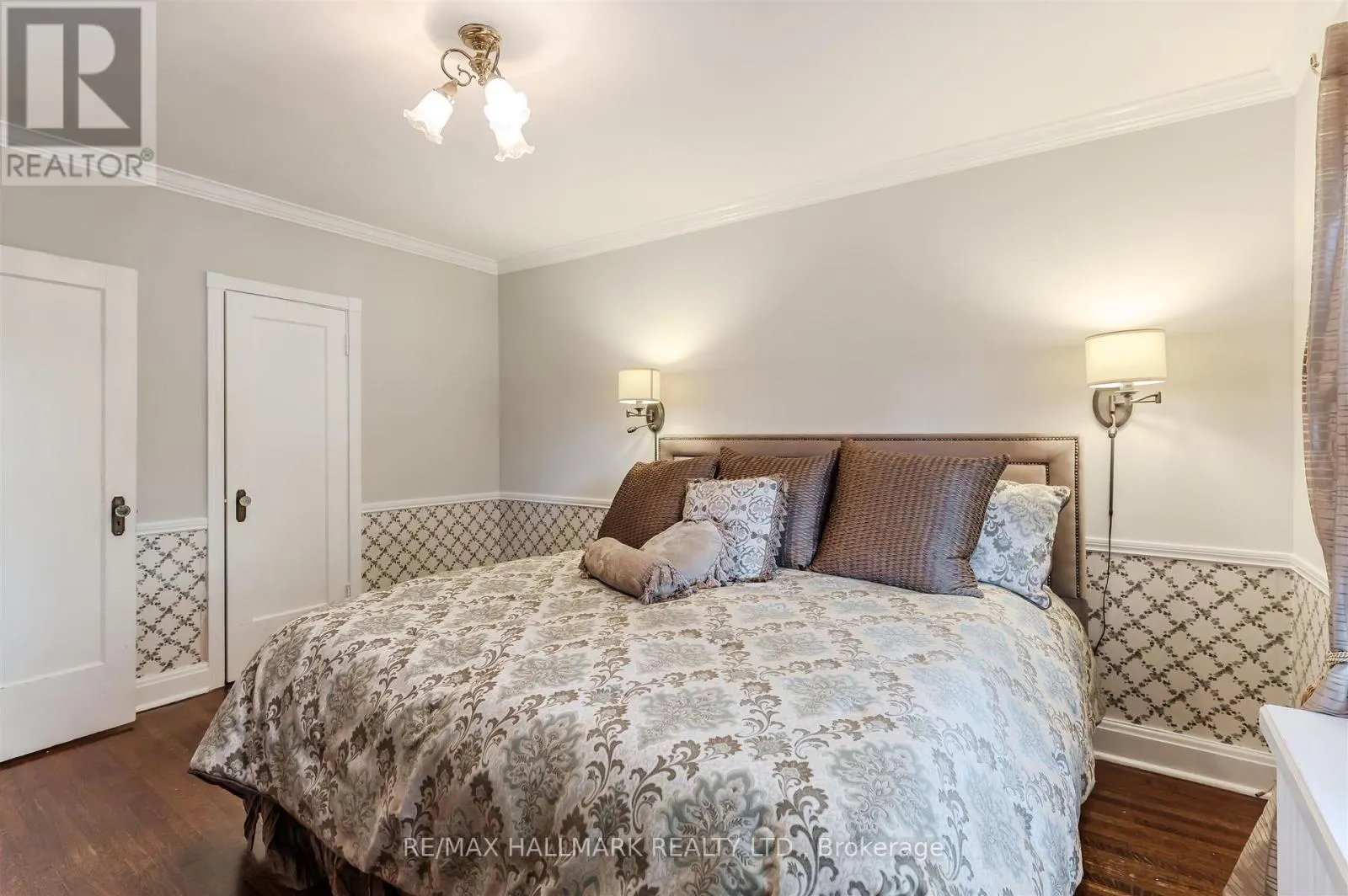 79 PARKHURST BOULEVARD