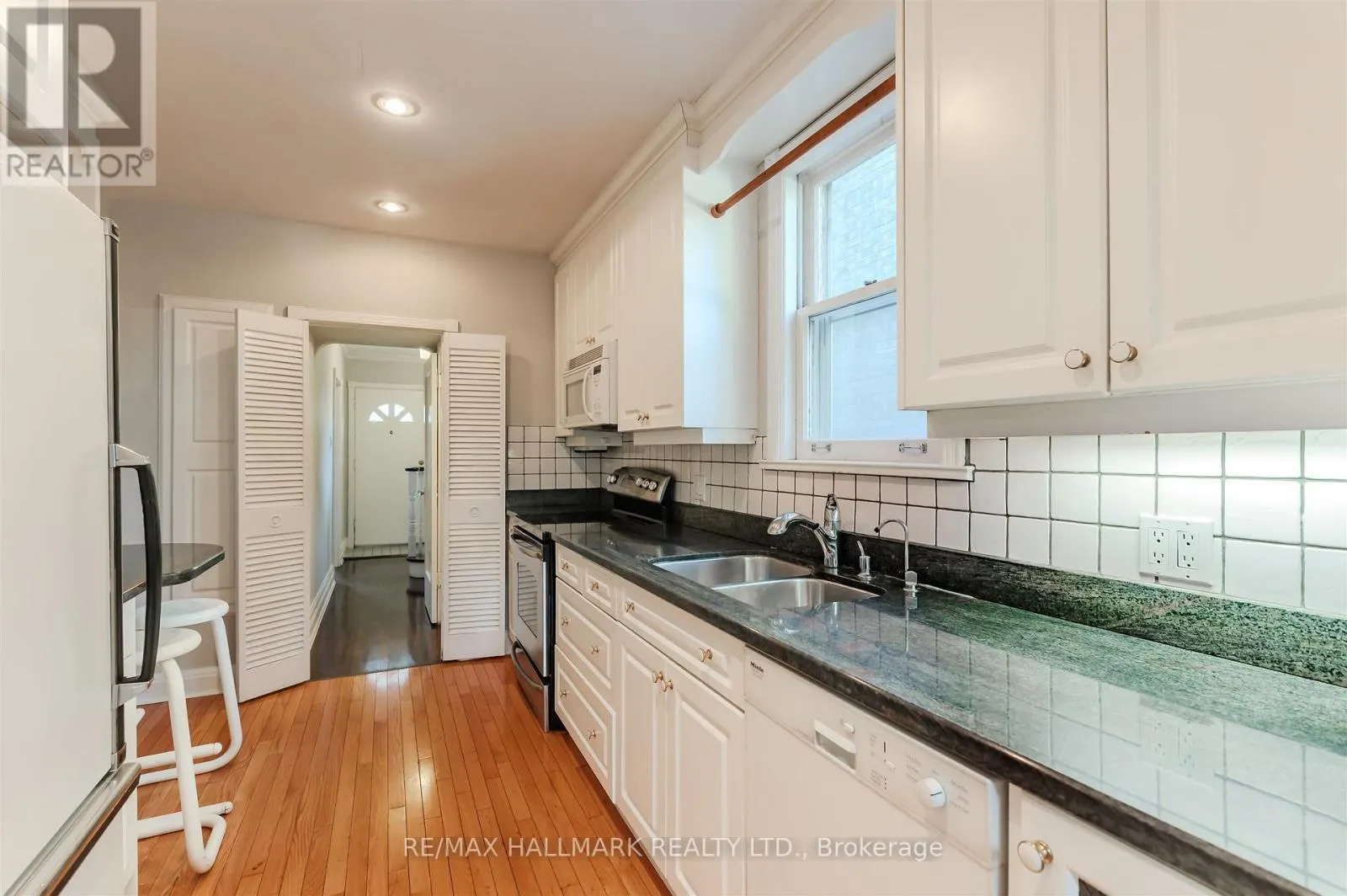 79 PARKHURST BOULEVARD