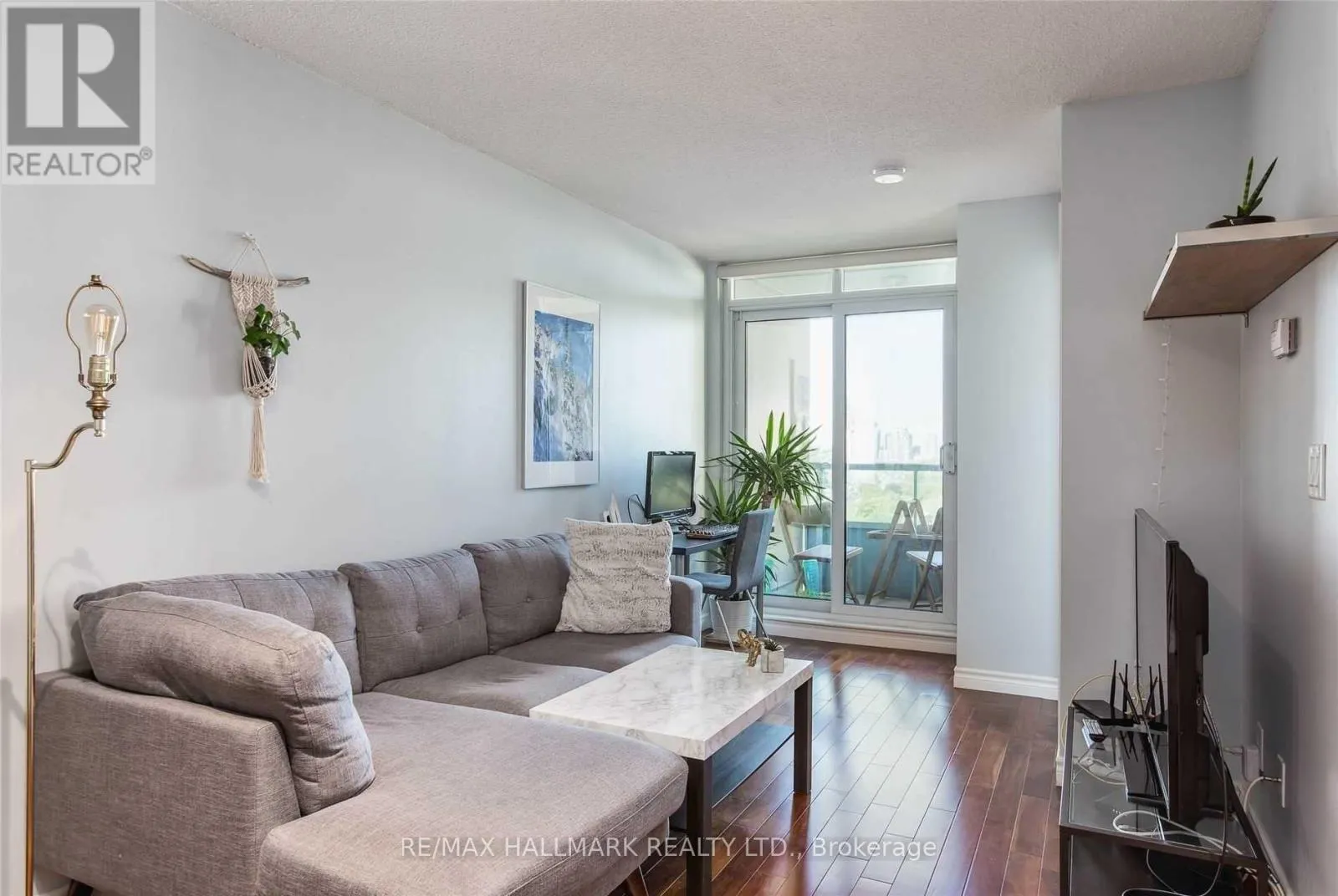 1113 - 17 BARBERRY PLACE