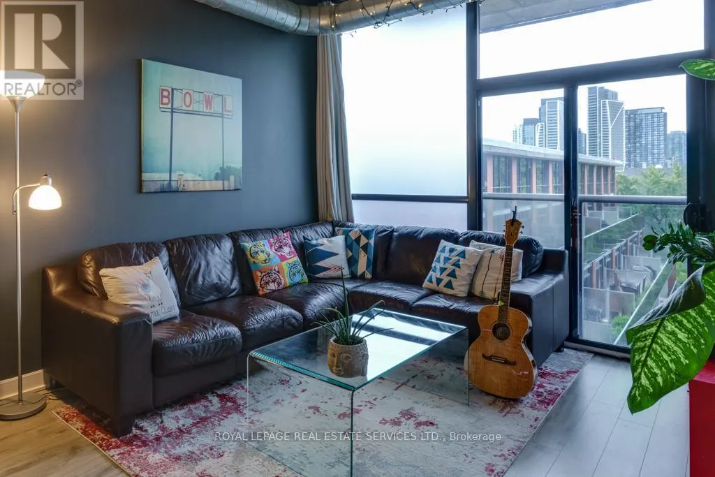 516 - 60 BATHURST STREET