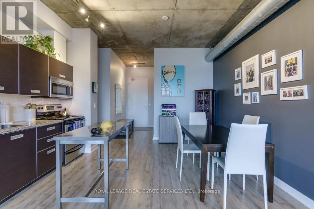 516 - 60 BATHURST STREET