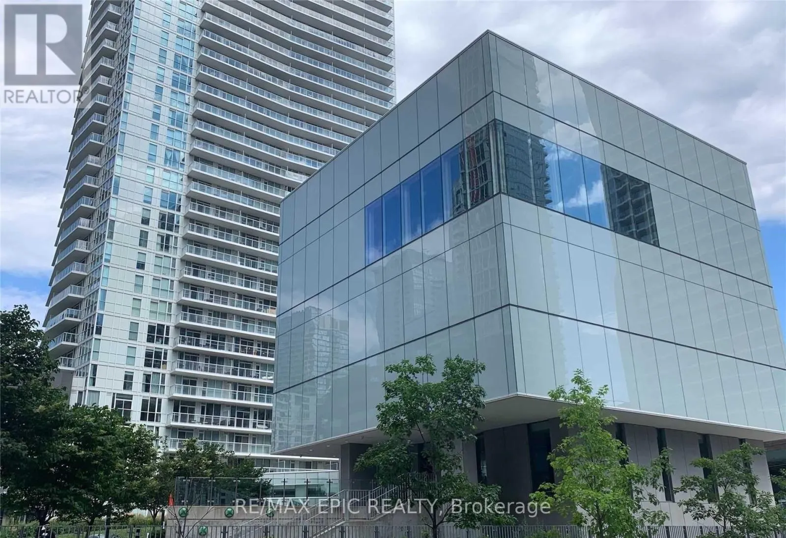 1010 - 80 QUEENS WHARF ROAD