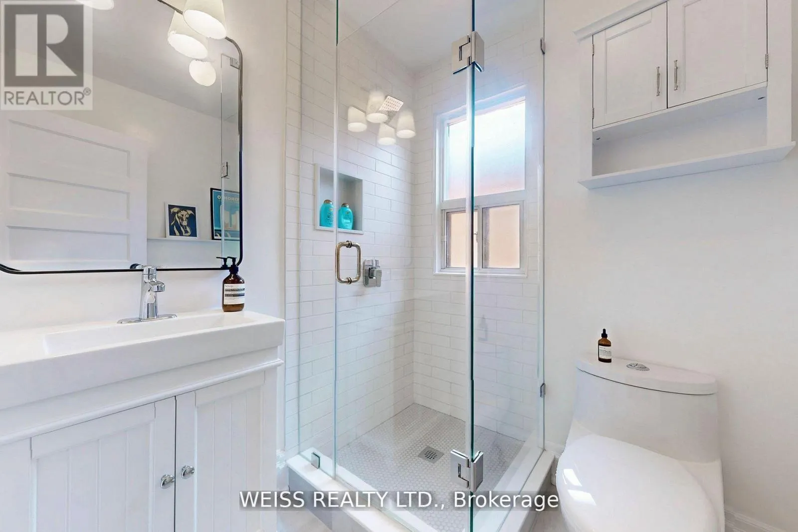 758 RICHMOND STREET W