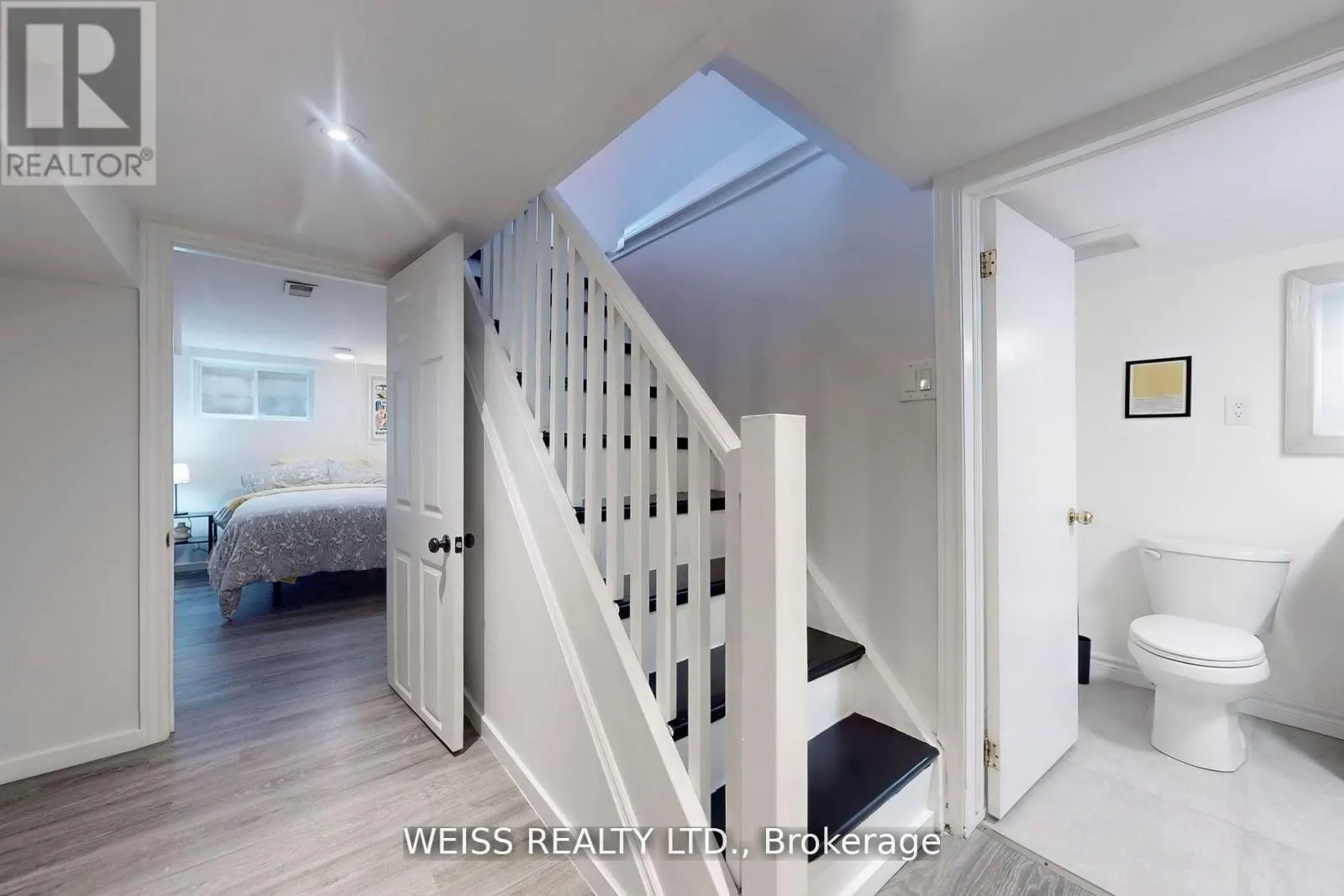 758 RICHMOND STREET W