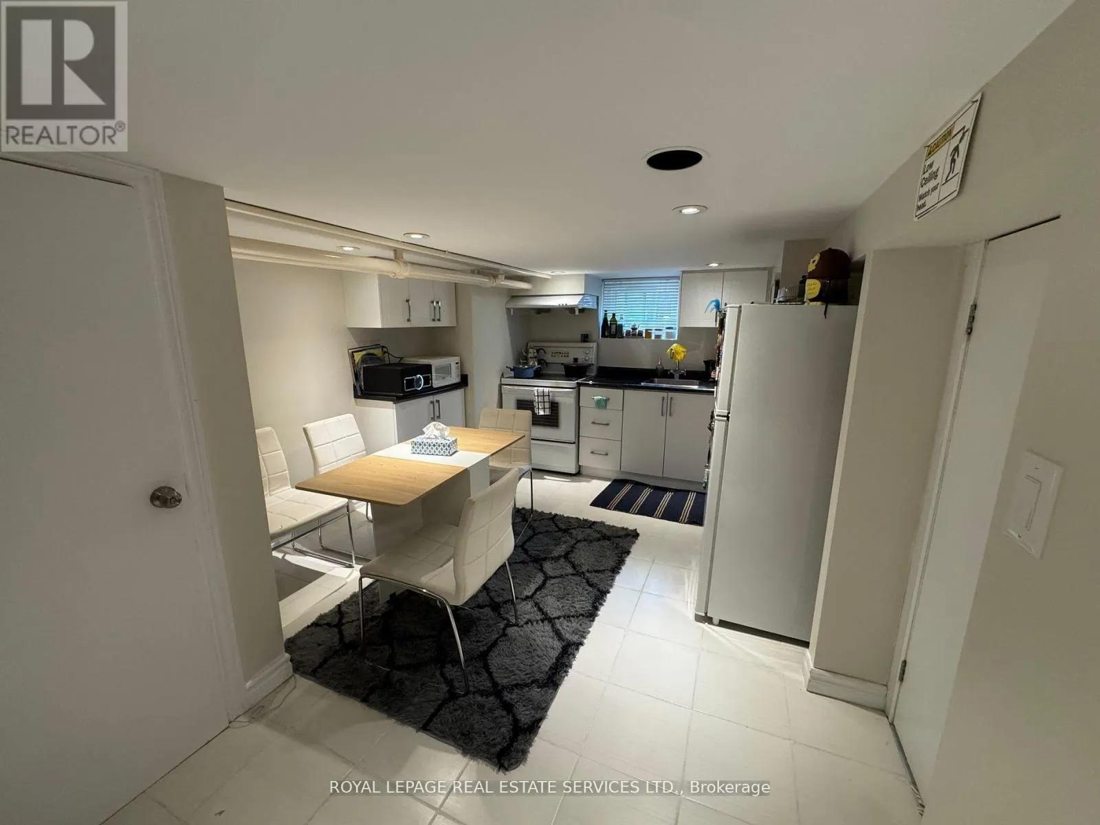 1565 MOUNT PLEASANT ROAD