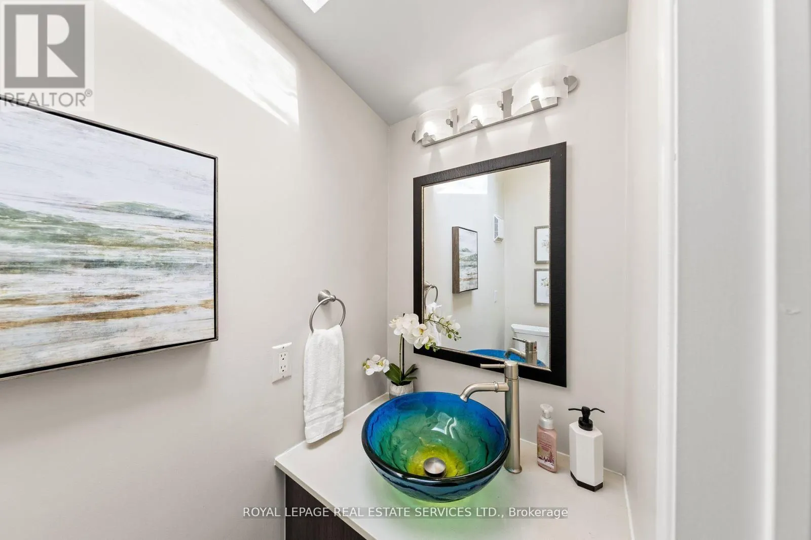 1565 MOUNT PLEASANT ROAD