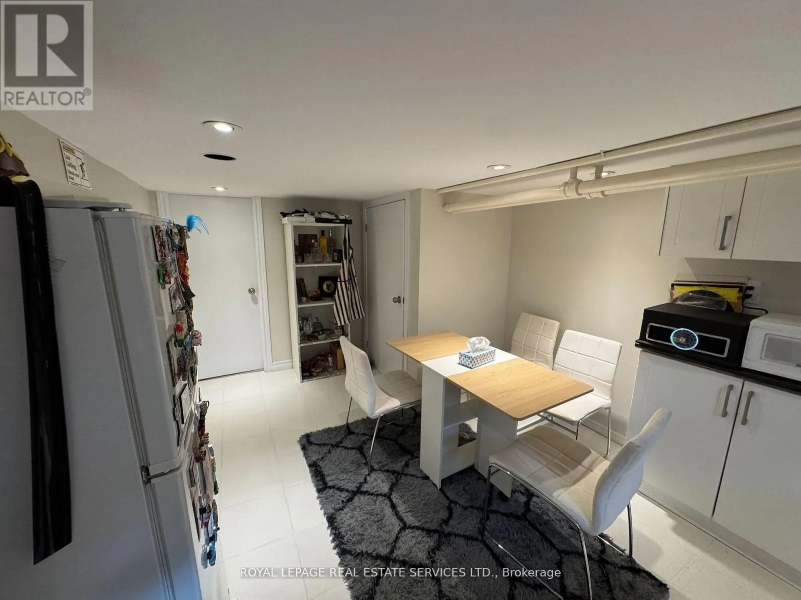 1565 MOUNT PLEASANT ROAD