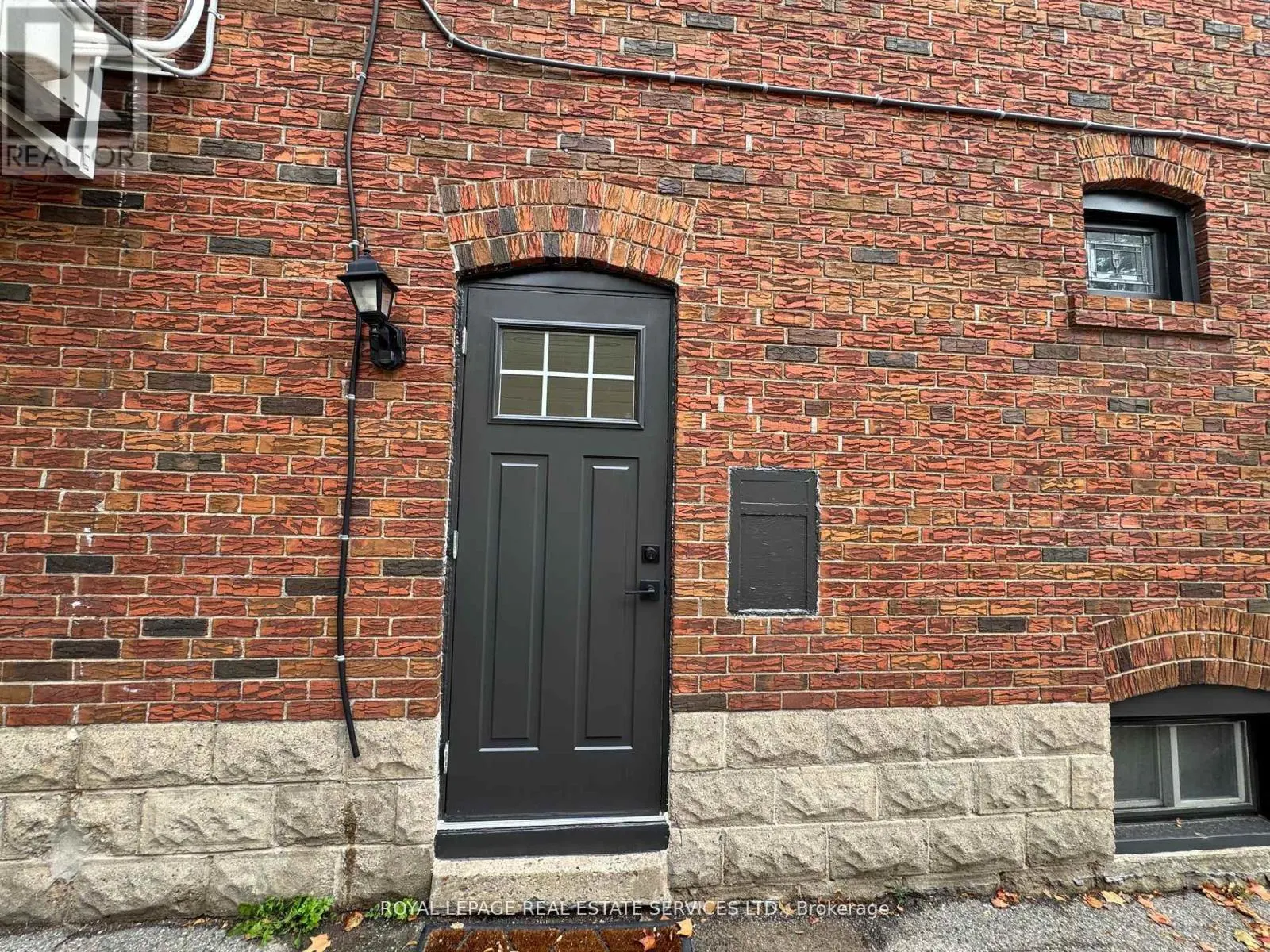 1565 MOUNT PLEASANT ROAD