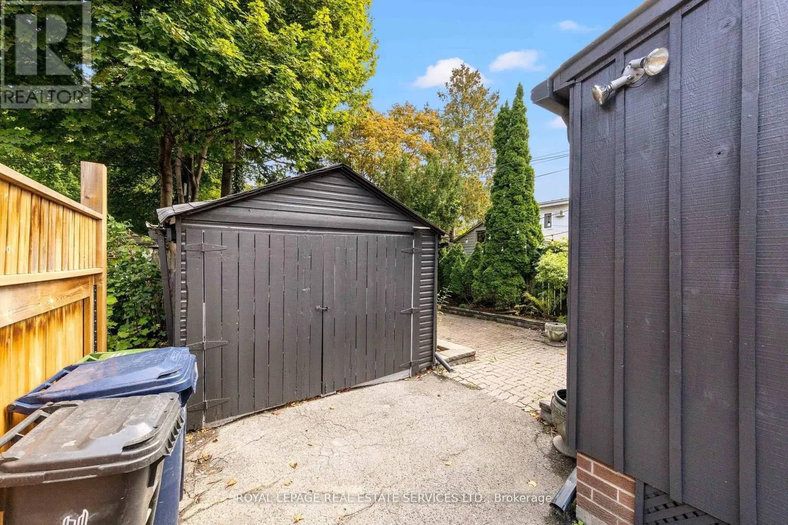 1565 MOUNT PLEASANT ROAD