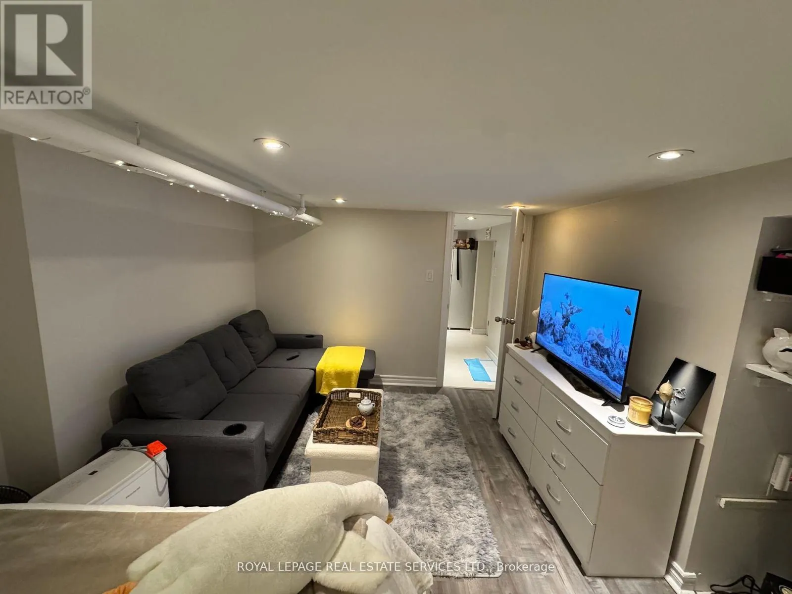 1565 MOUNT PLEASANT ROAD