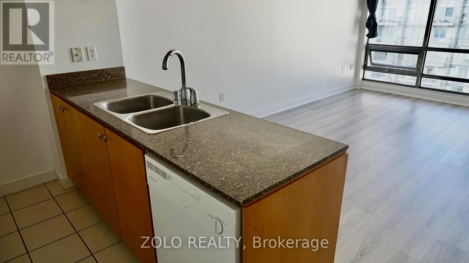 3009 - 5 MARINER TERRACE