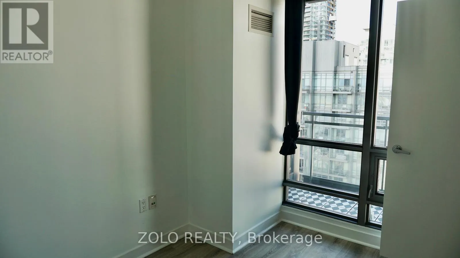 3009 - 5 MARINER TERRACE