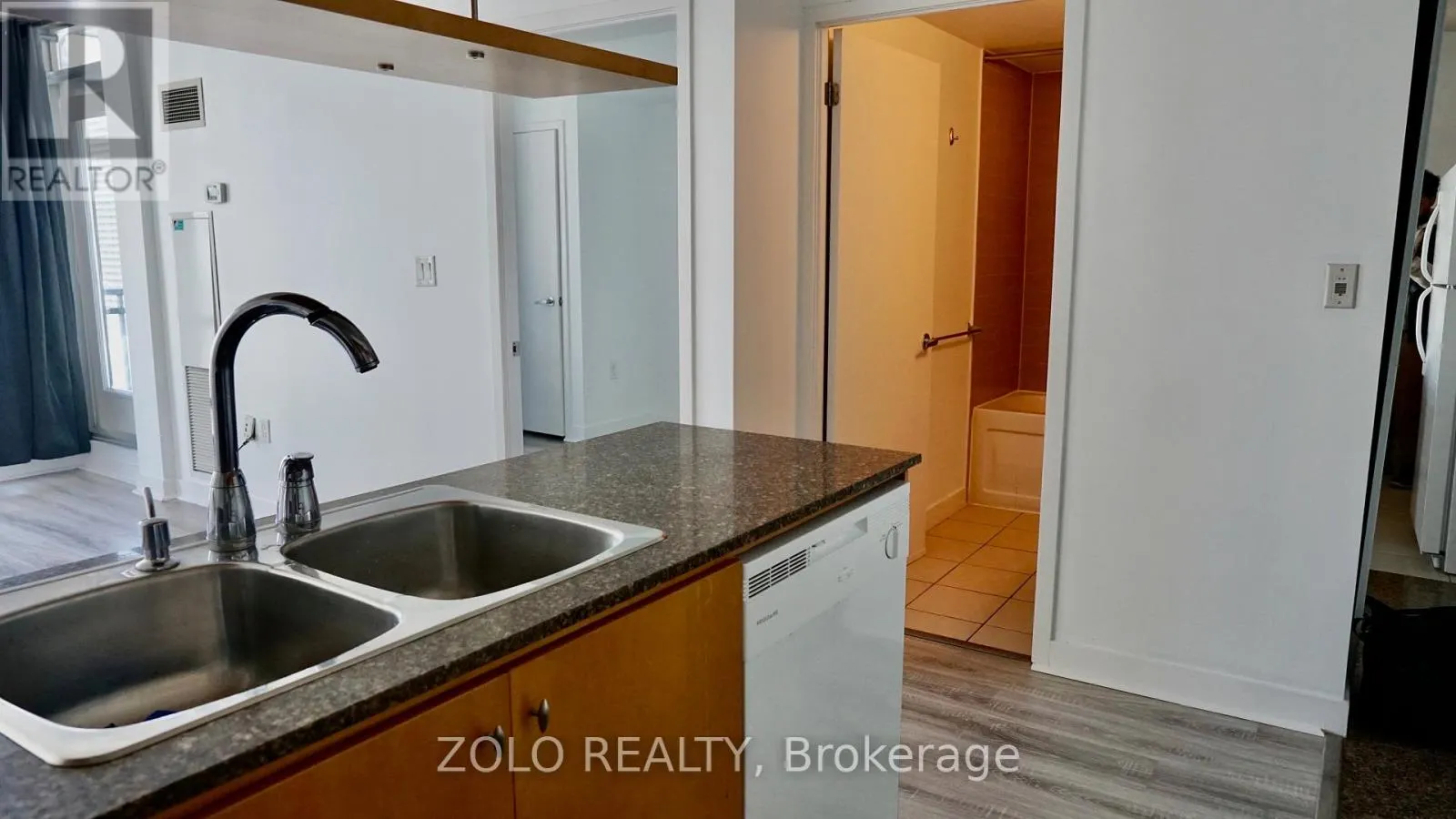 3009 - 5 MARINER TERRACE