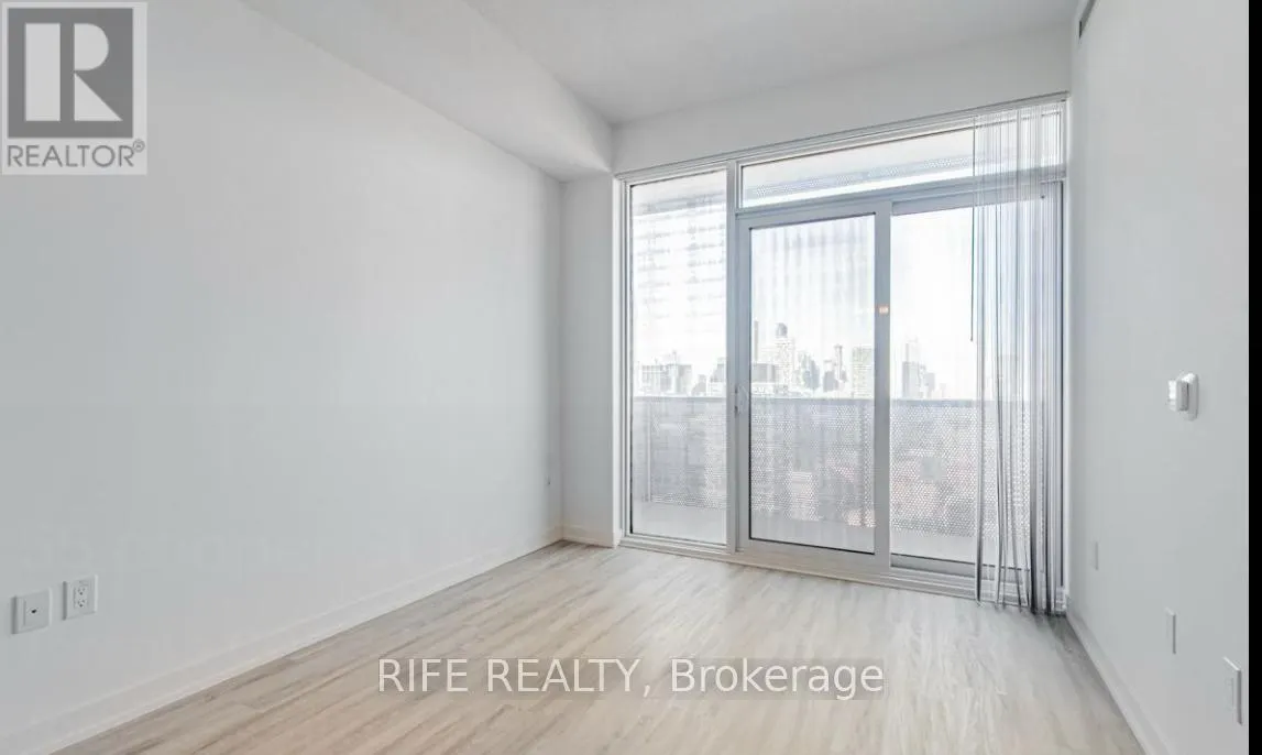 3202 - 55 COOPER STREET