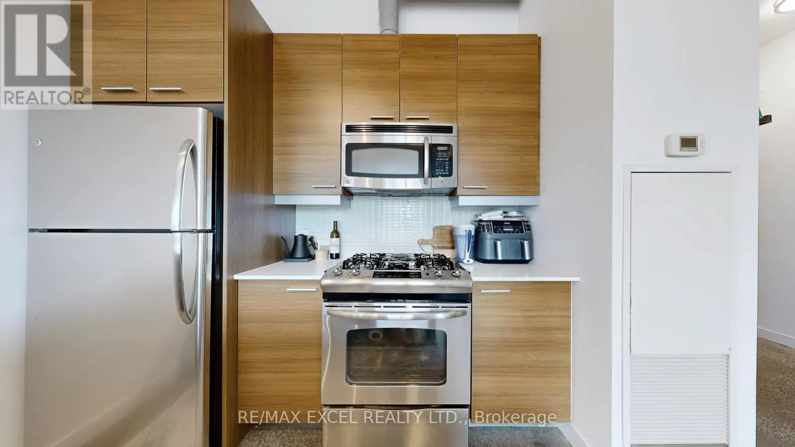 602 - 569 KING STREET E