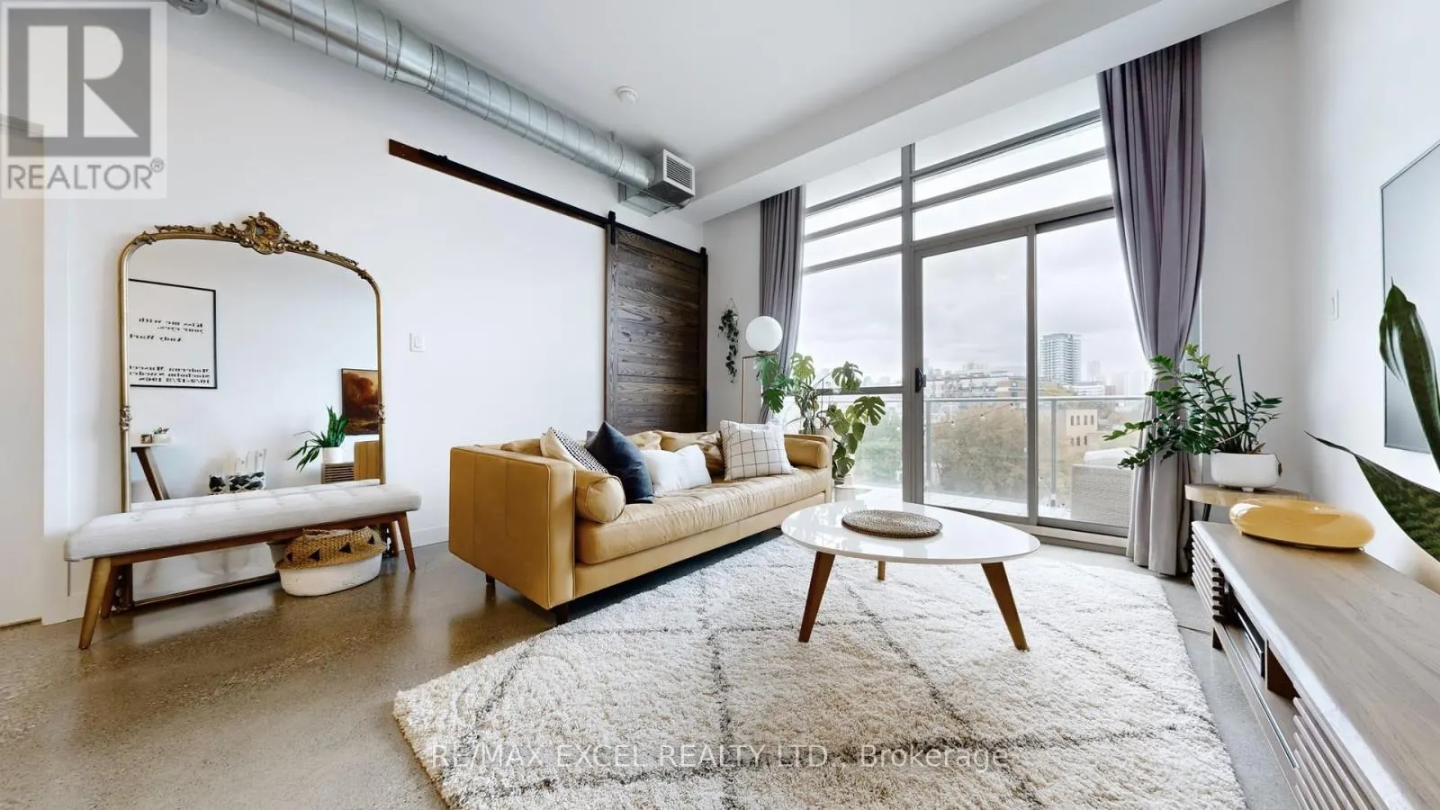 602 - 569 KING STREET E