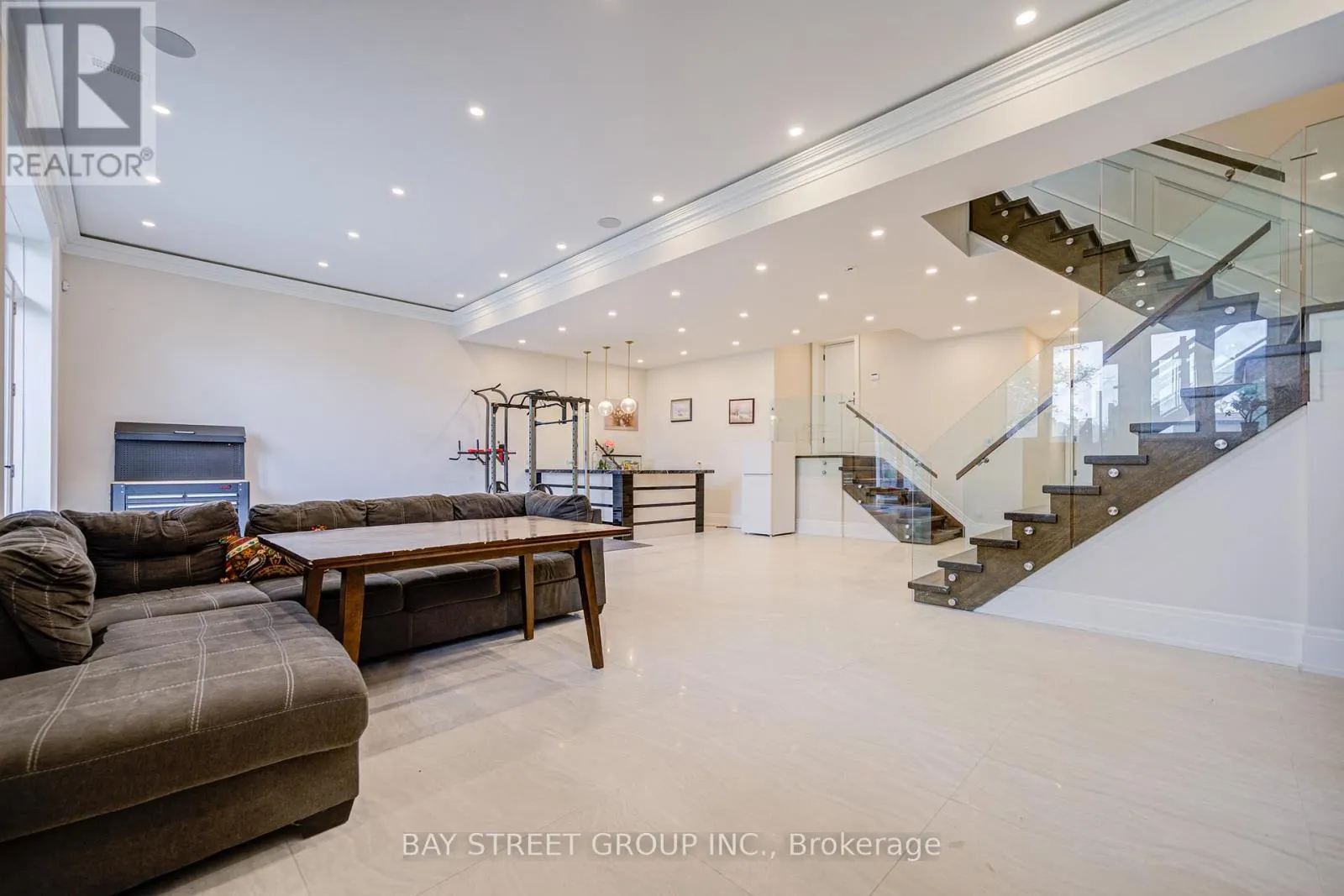 149 ALEXIS BOULEVARD