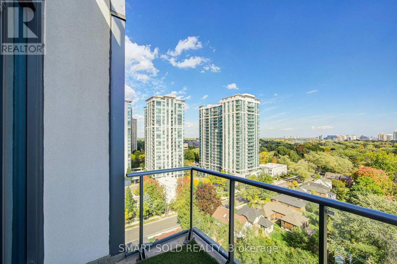 1203 - 28 AVONDALE AVENUE