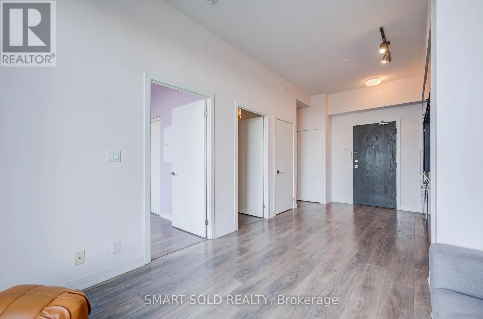 1203 - 28 AVONDALE AVENUE